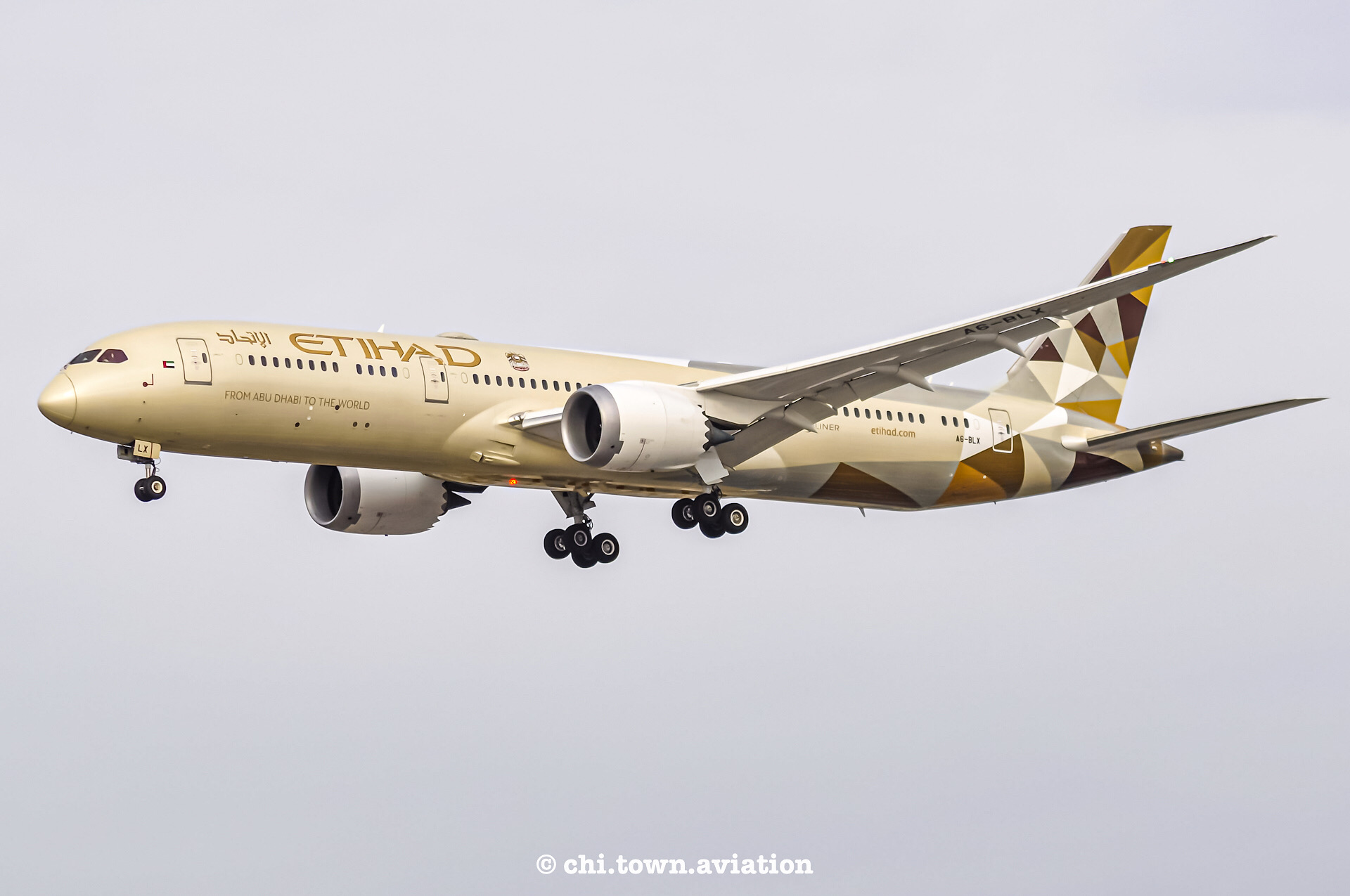 Full size: Etihad Airways Boeing 787-9 A6-BLX at Chicago O'Hare International Airport