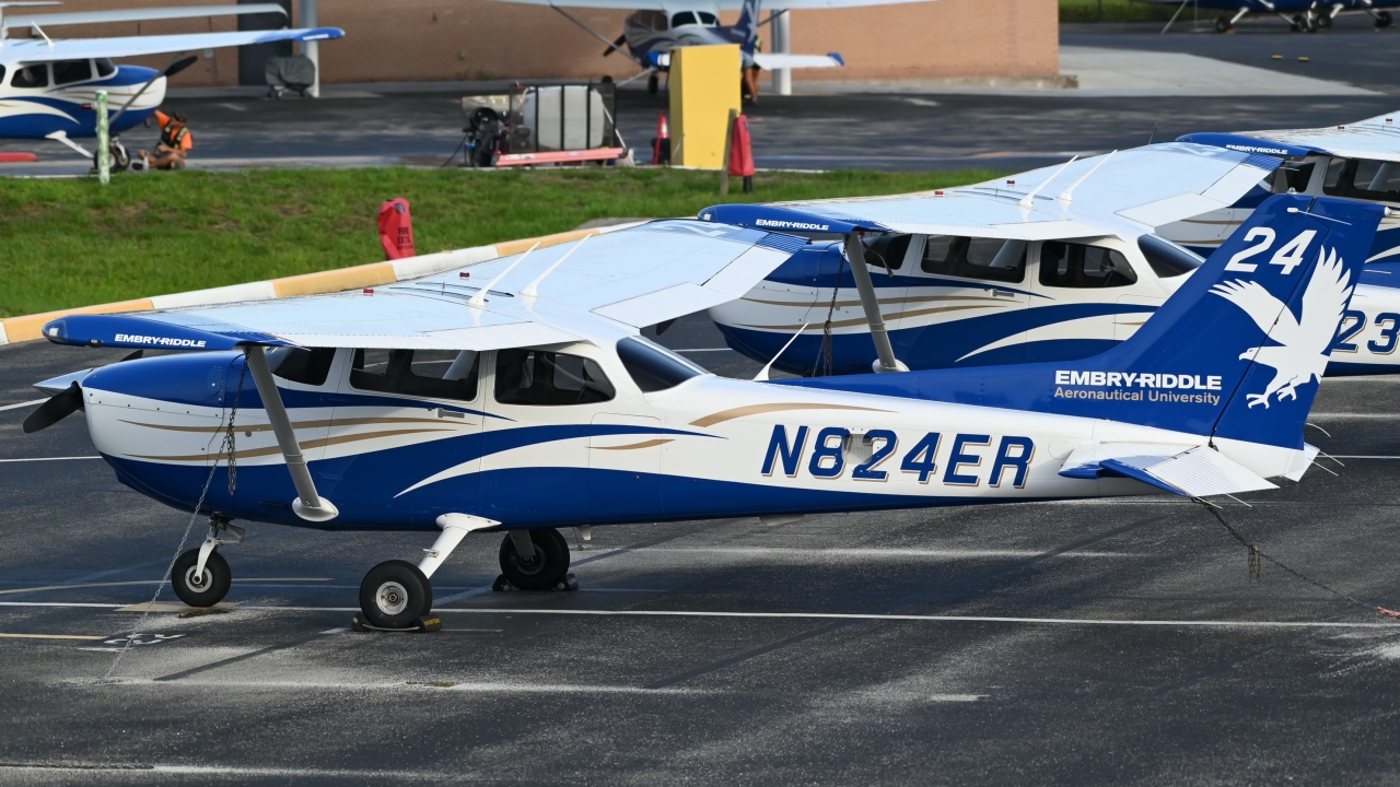 Full size: Embry-Riddle Aeronautical University Cessna 172 N824ER at Daytona Beach International Airport