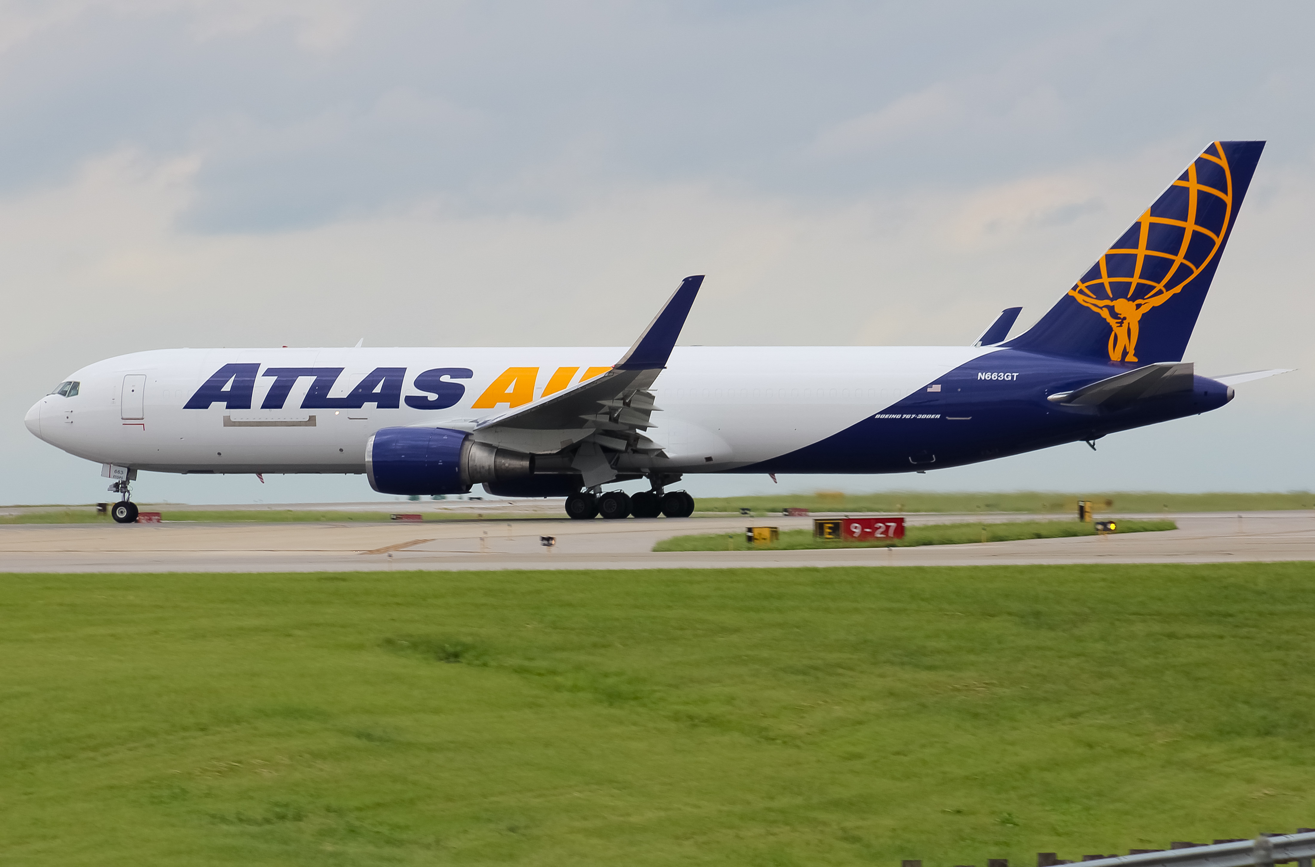 Full size: Atlas Air Boeing 767-300F N663GT at Cincinnati/Northern Kentucky International Airport