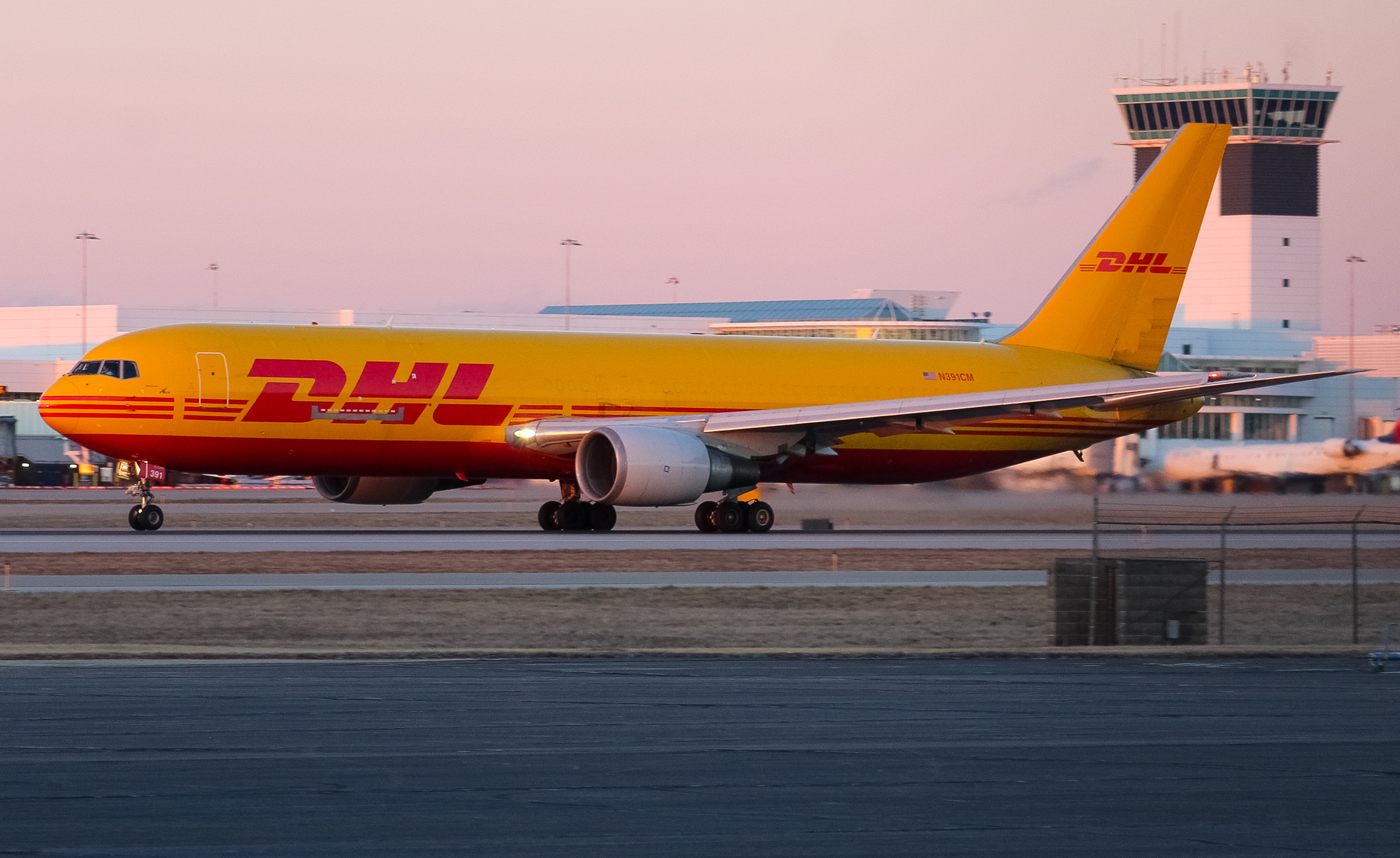 Full size: DHL Boeing 767-300F N391CM at Cincinnati/Northern Kentucky International Airport