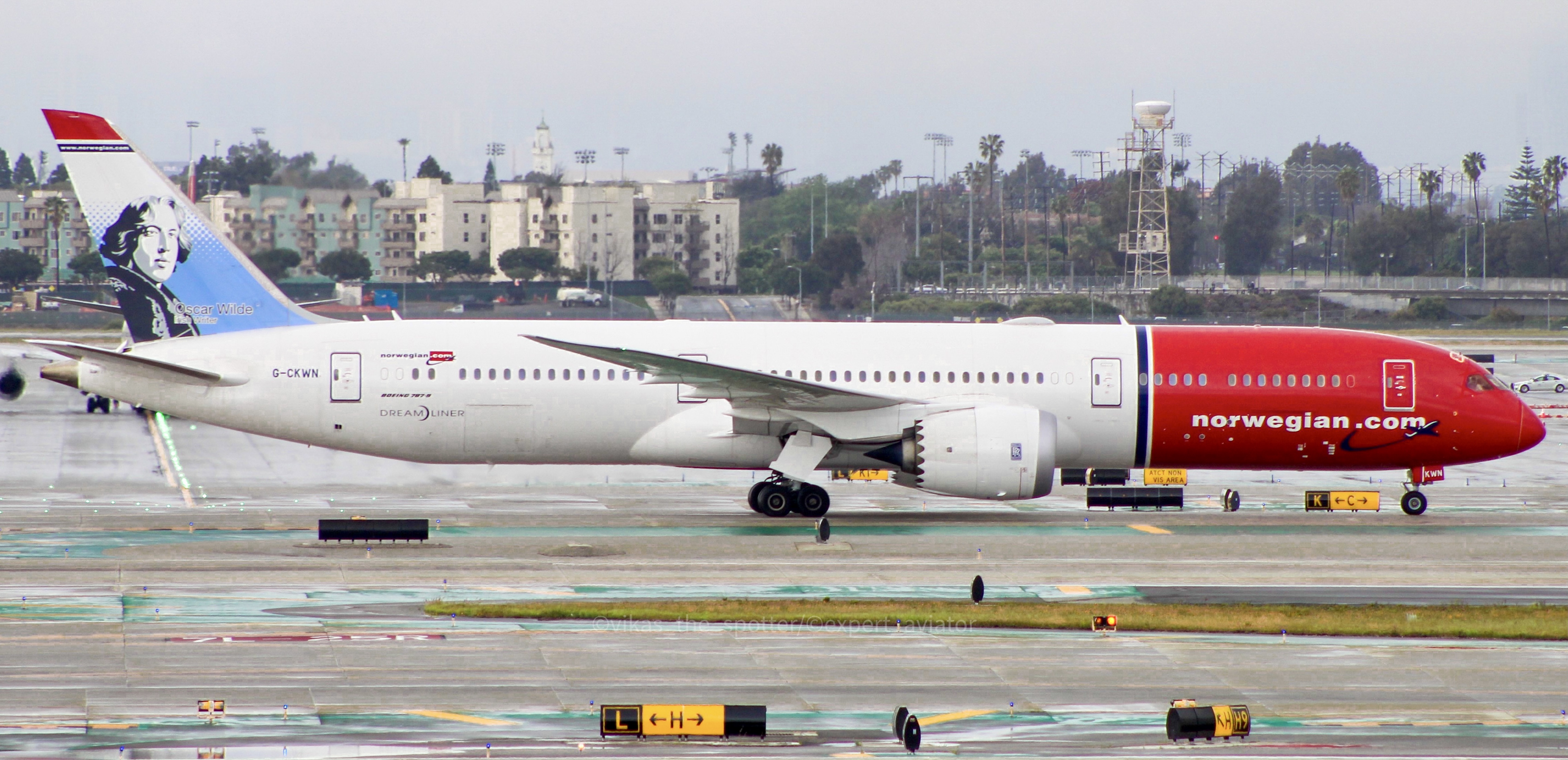 Full size: Norwegian Air Boeing 787-9 G-CKWN at Los Angeles International Airport