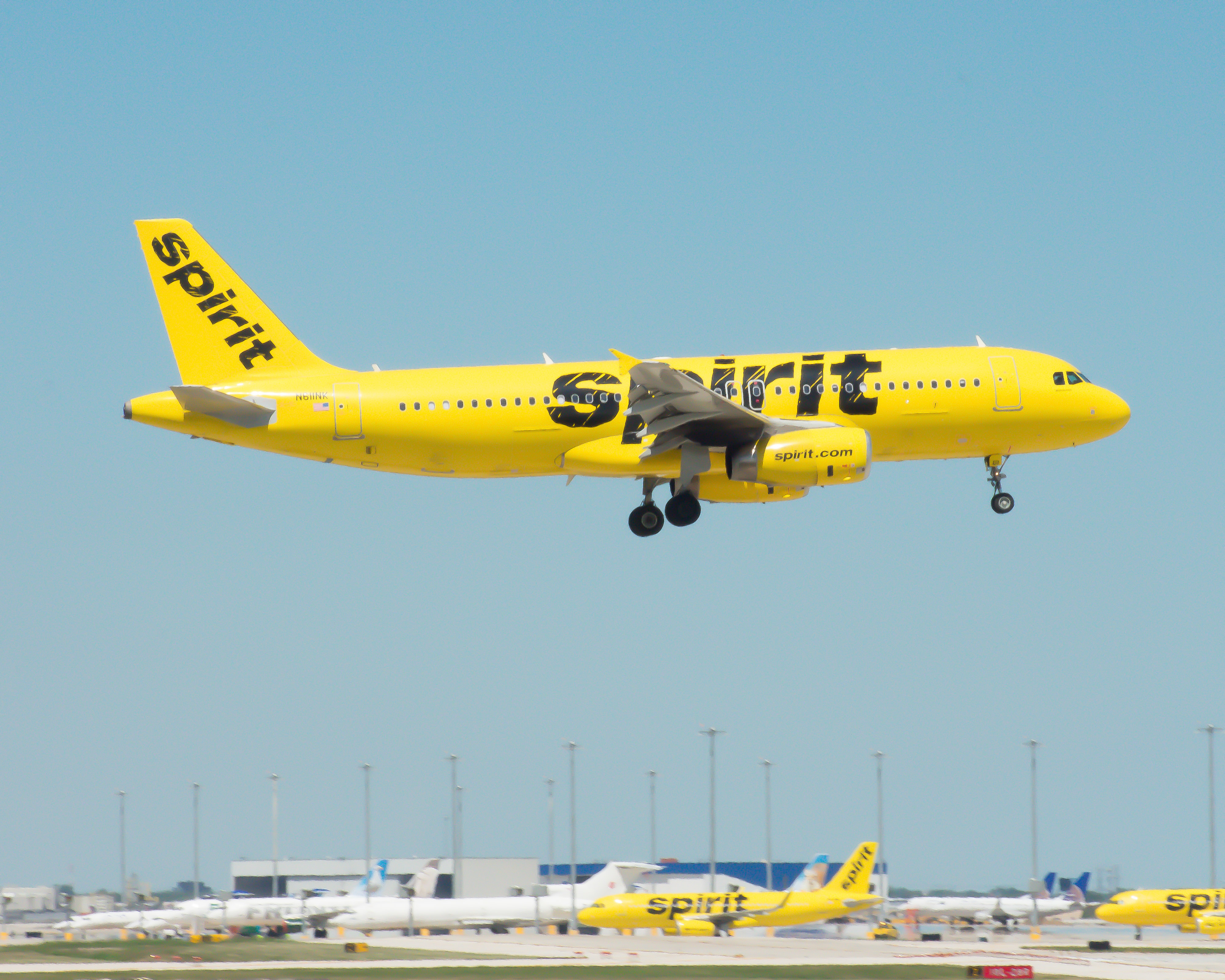 Full size: Spirit Airlines Airbus A320 N611NK at Chicago O'Hare International Airport