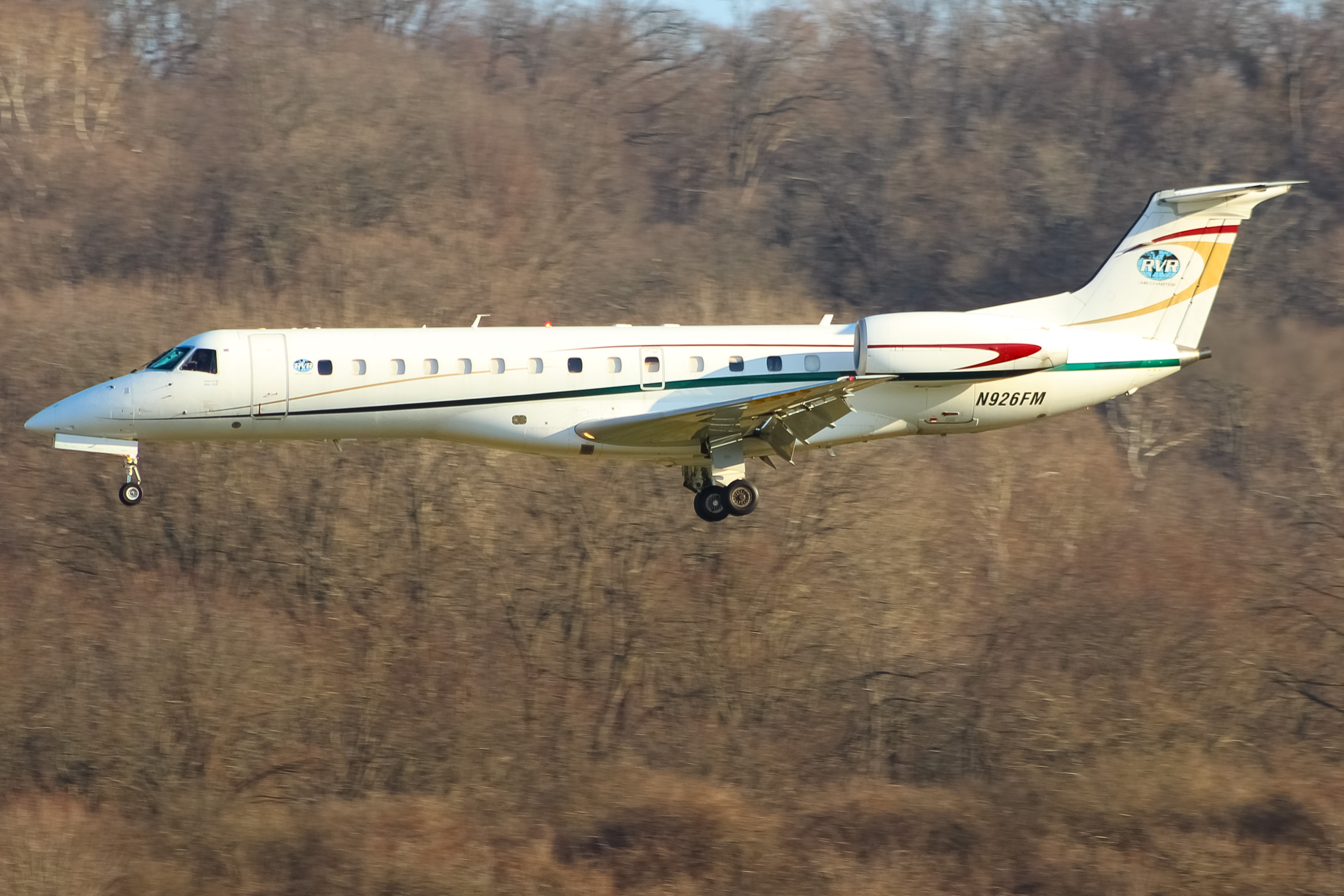 Full size: RVR Air Charter  Embraer ERJ135 N926FM at Cincinnati Municipal Airport/Lunken Field