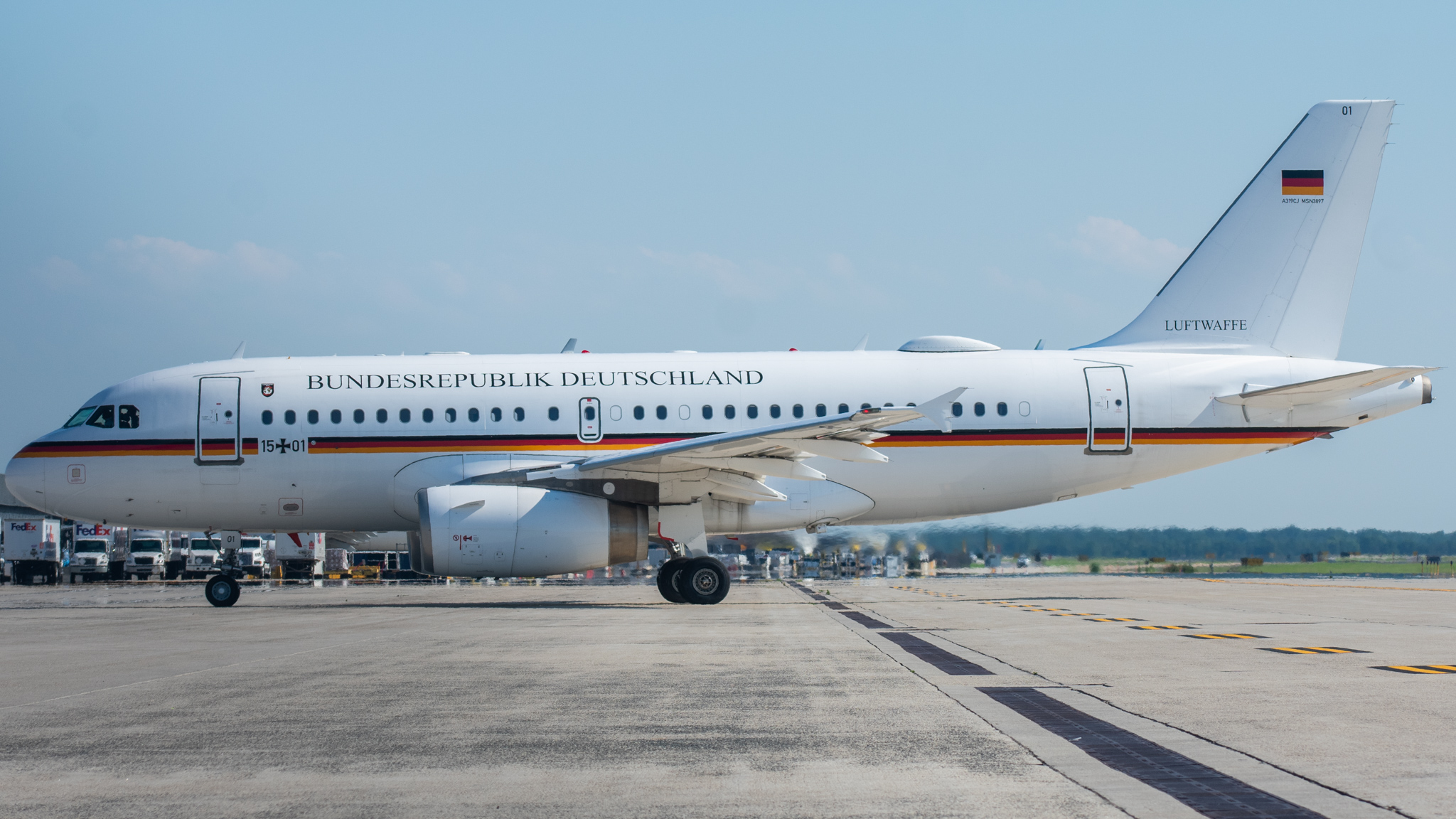 Full size: German Air Force Airbus A319 15+01 at Washington Dulles International Airport