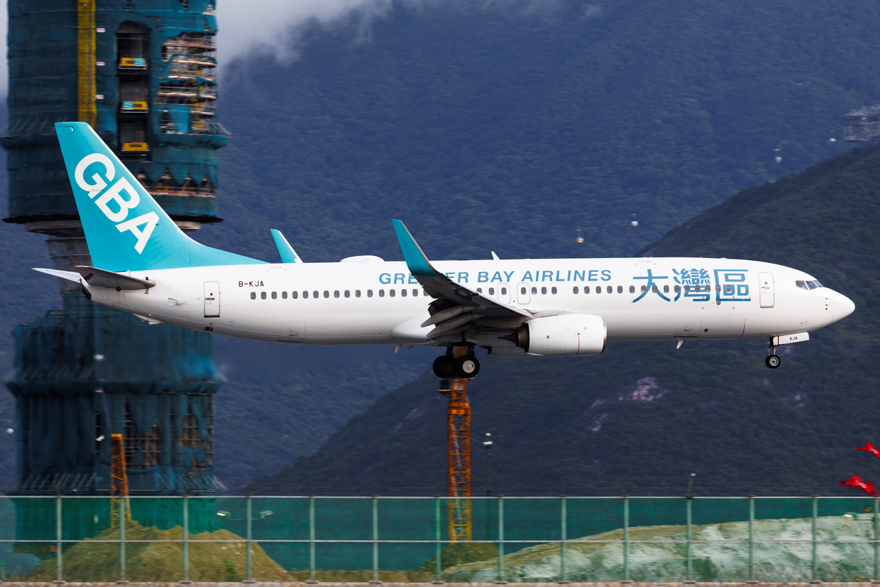 Full size: Greater Bay Airlines Boeing 737-800 B-KJA at Hong Kong International Airport