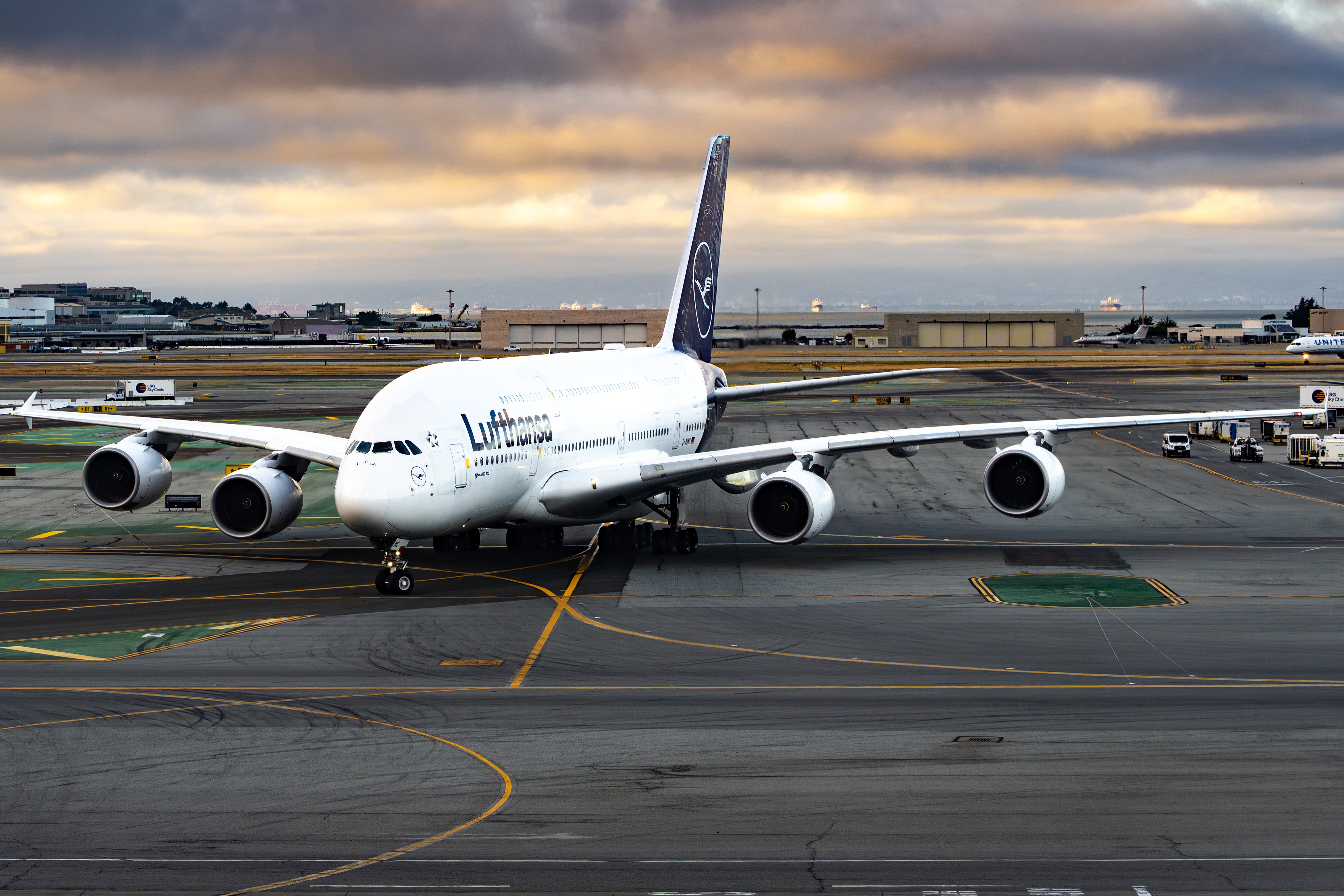 Full size: Lufthansa Airbus A380-800 D-AIMC at San Francisco International Airport