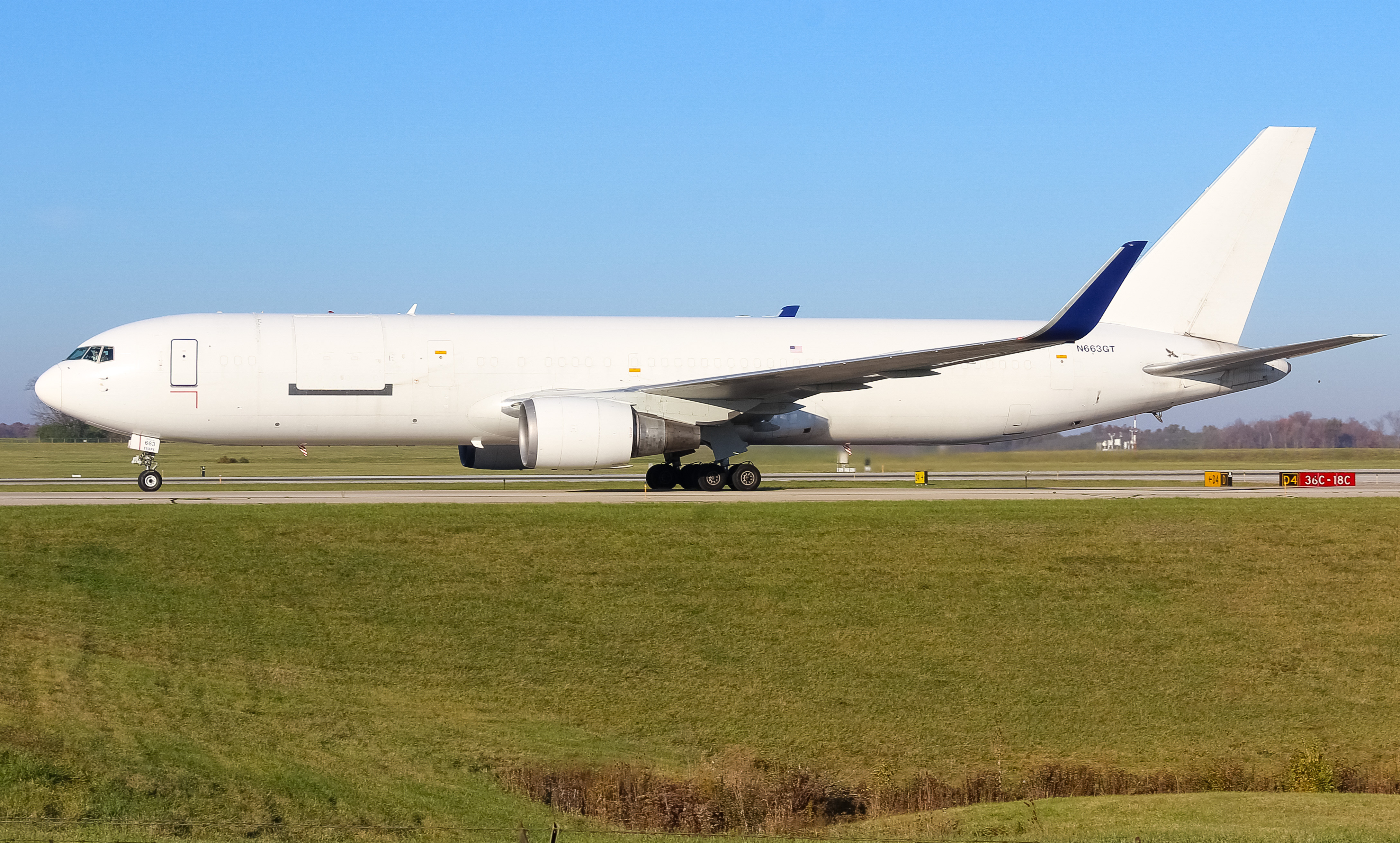Full size: Atlas Air Boeing 767-300F N663GT at Cincinnati/Northern Kentucky International Airport
