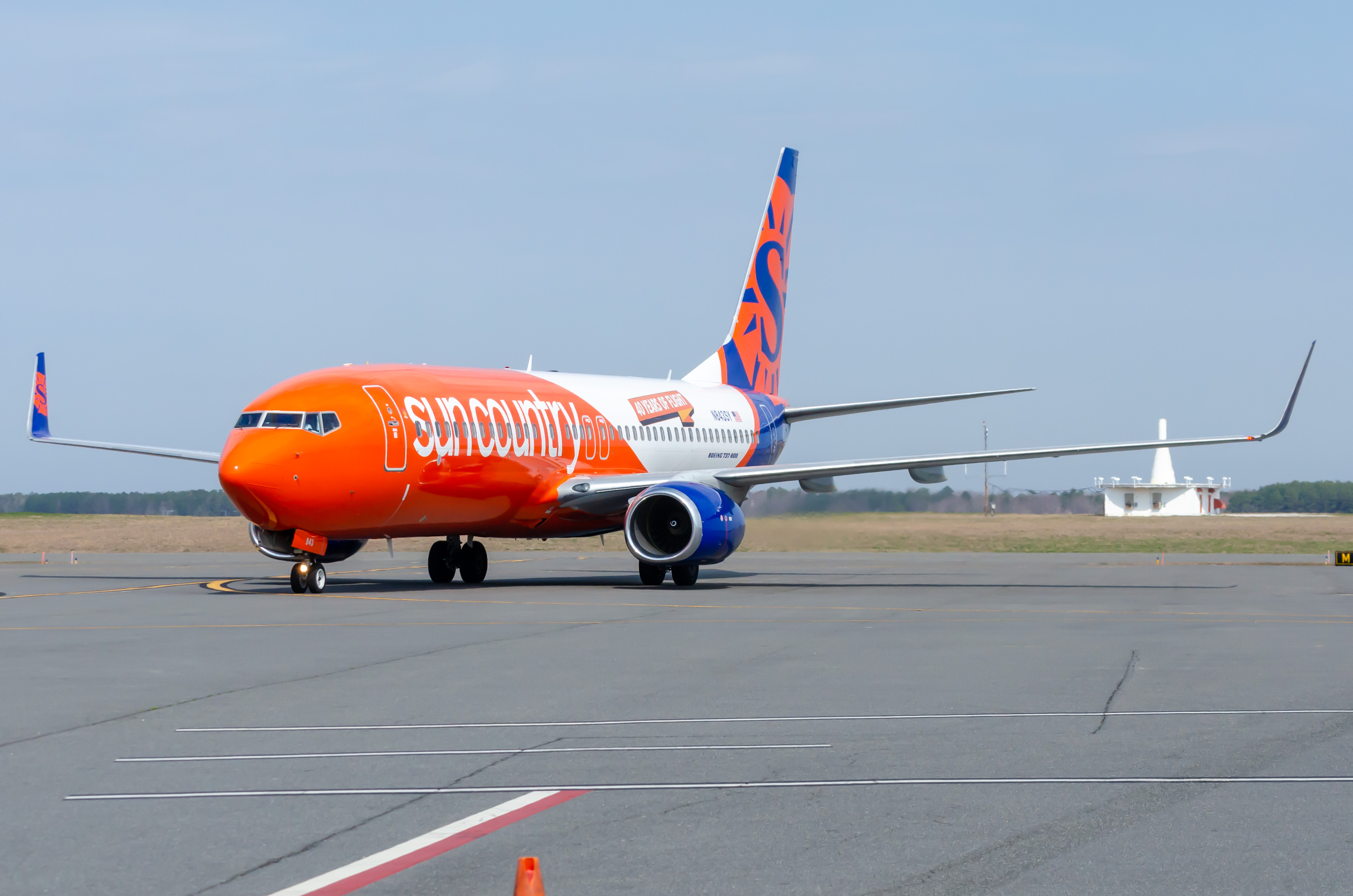 Full size: Sun Country Airlines Boeing 737-800 N843SY at Atlantic City International Airport
