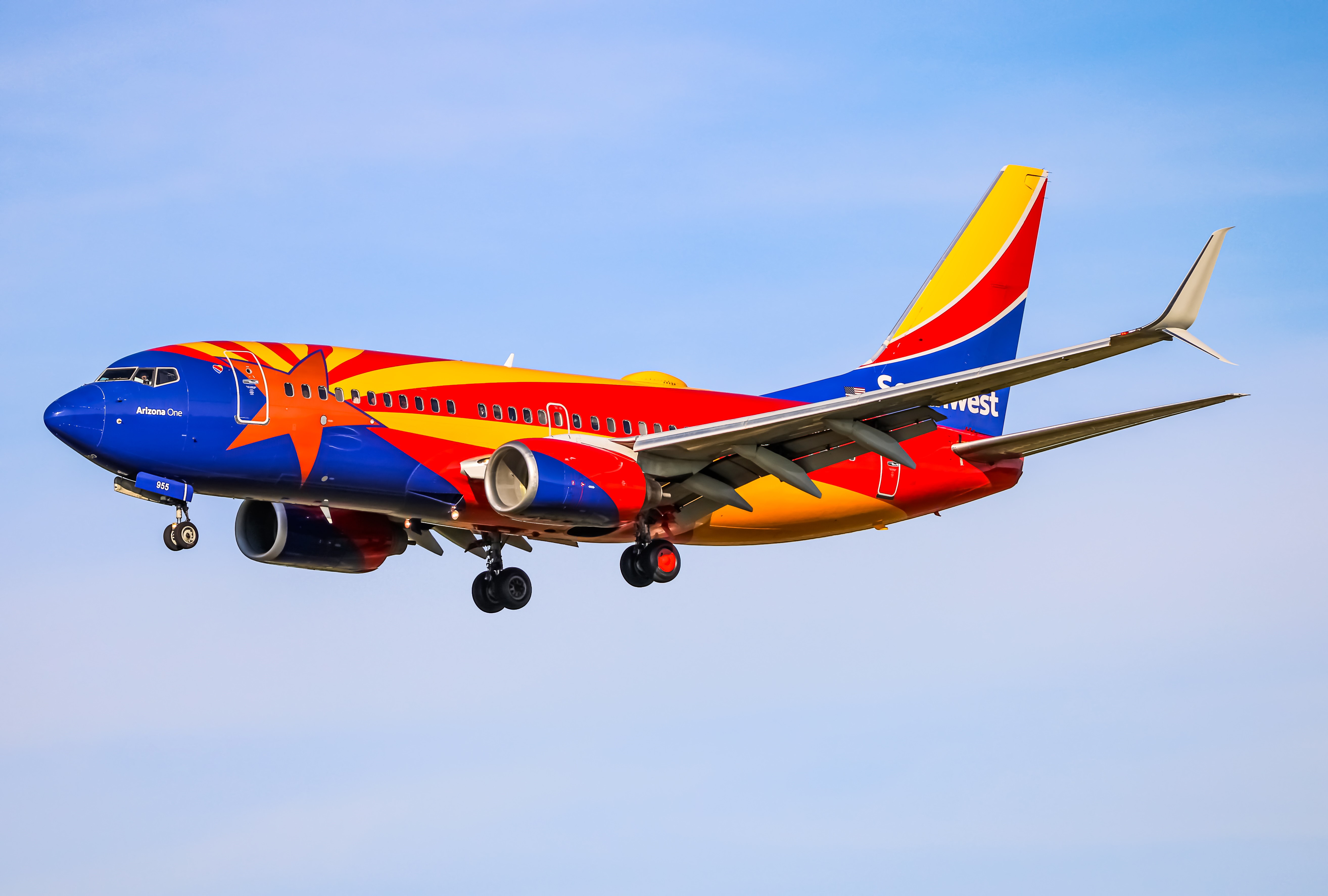 Full size: Southwest Airlines Boeing 737-700 N955WN at Baltimore/Washington International Thurgood Marshall Airport