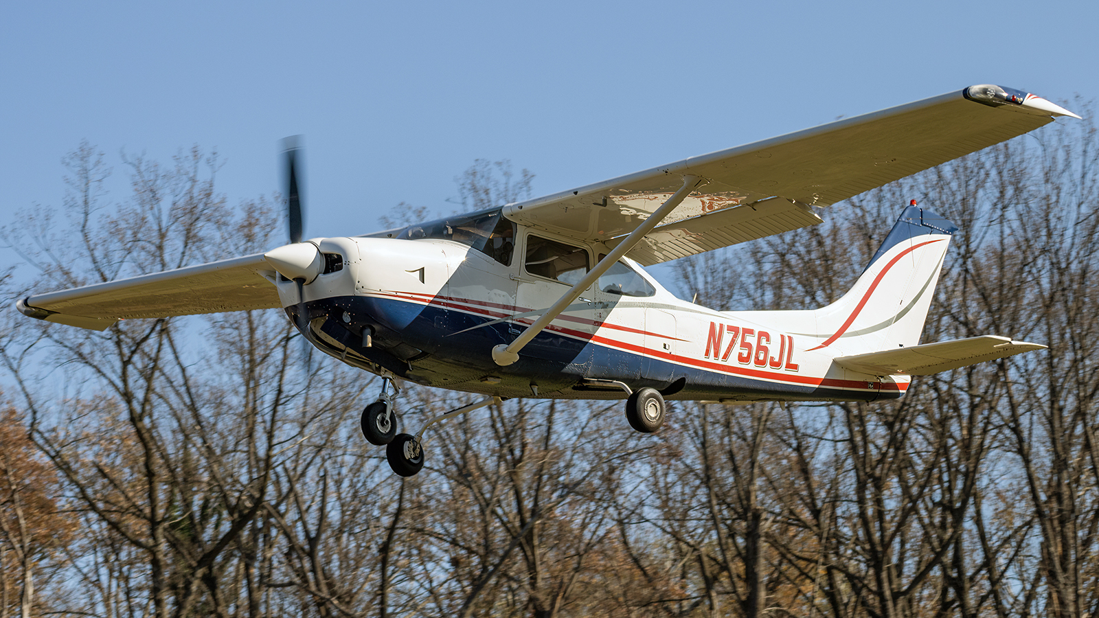 Full size: PRIVATE Cessna TR182 Skylane N756JL at College Park Airport
