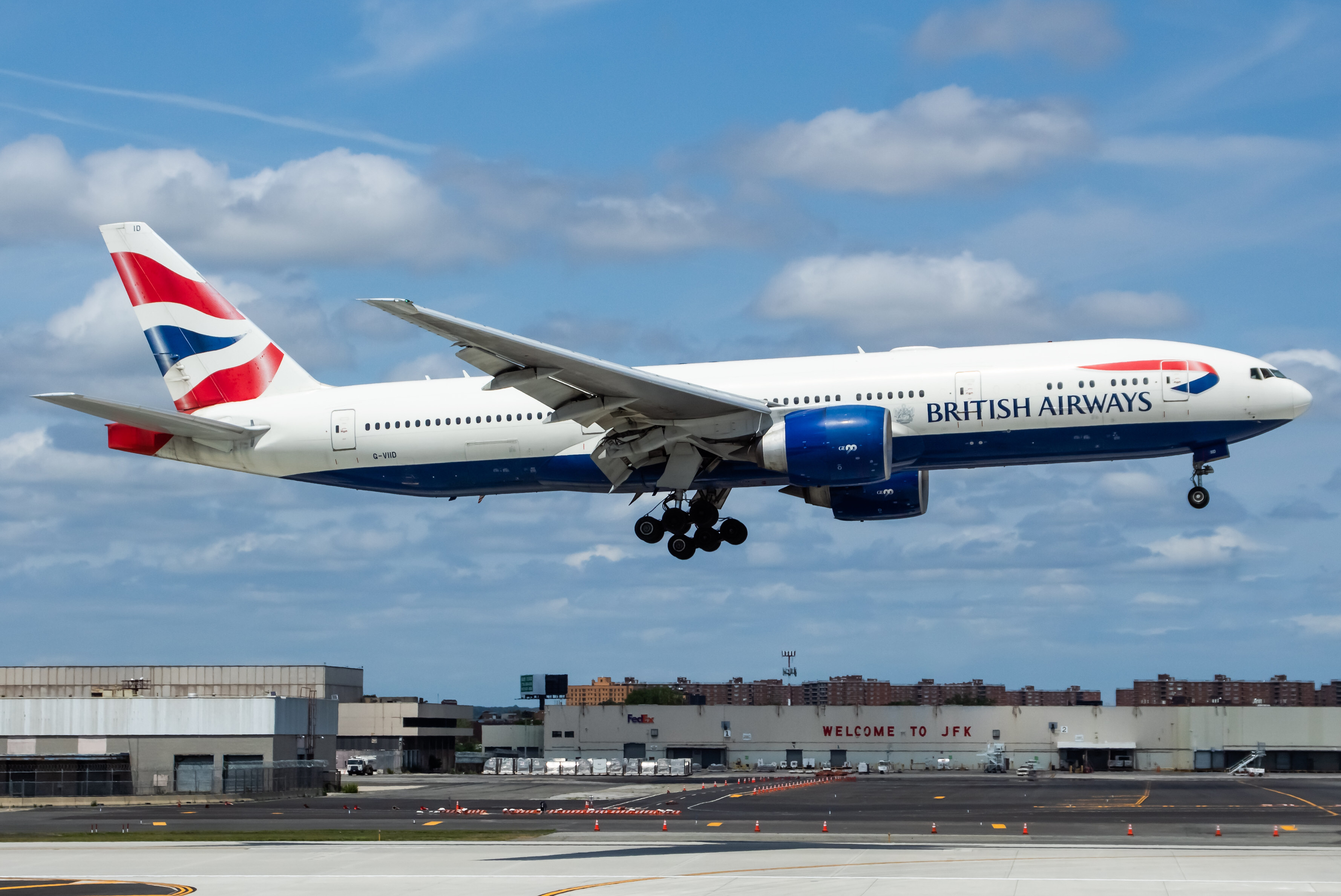 Full size: British Airways Boeing 777-236ER G-VIID at John F. Kennedy International Airport