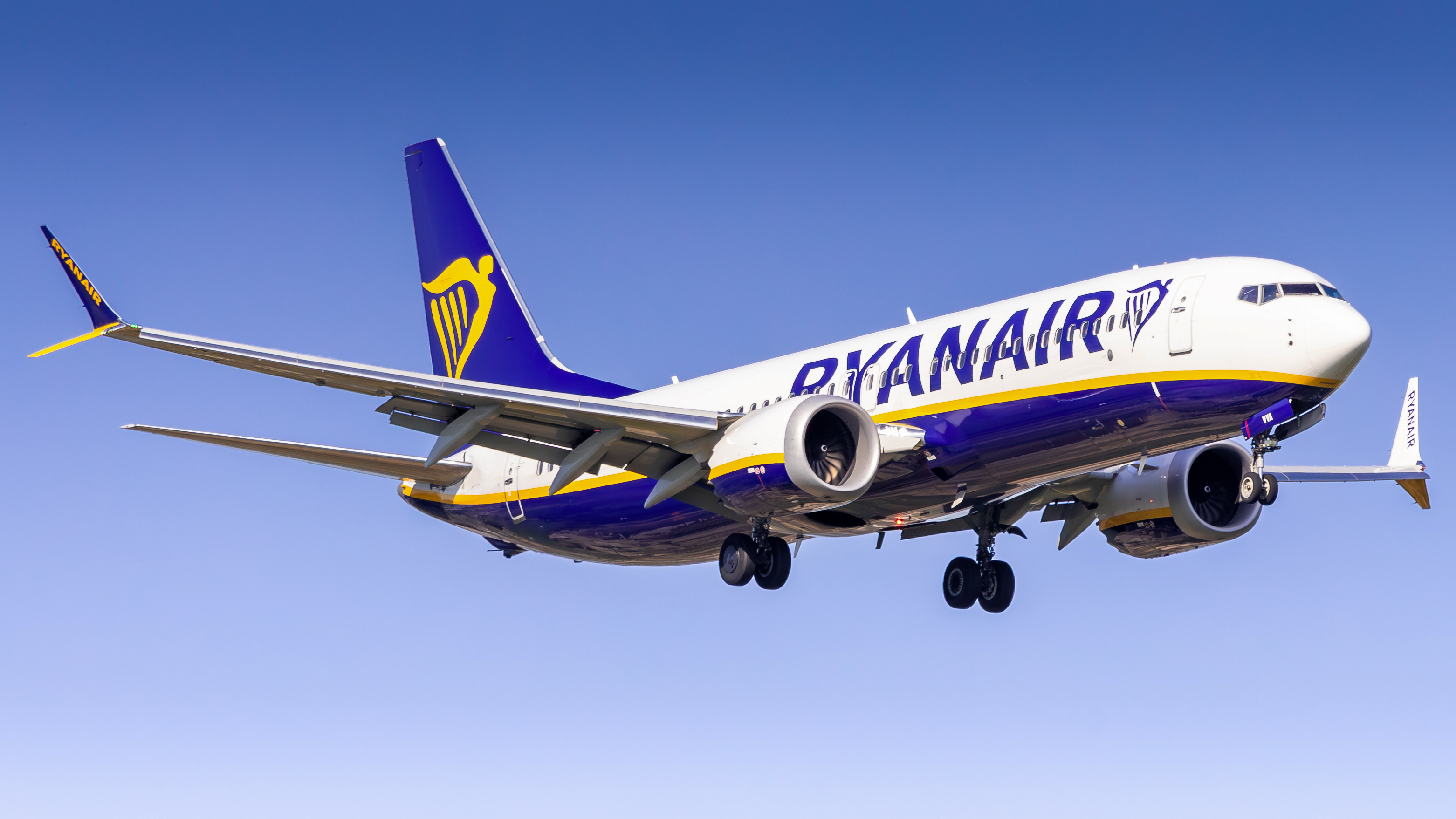 Full size: RyanAir Boeing 737 MAX 8 9H-VVA at Eindhoven Airport