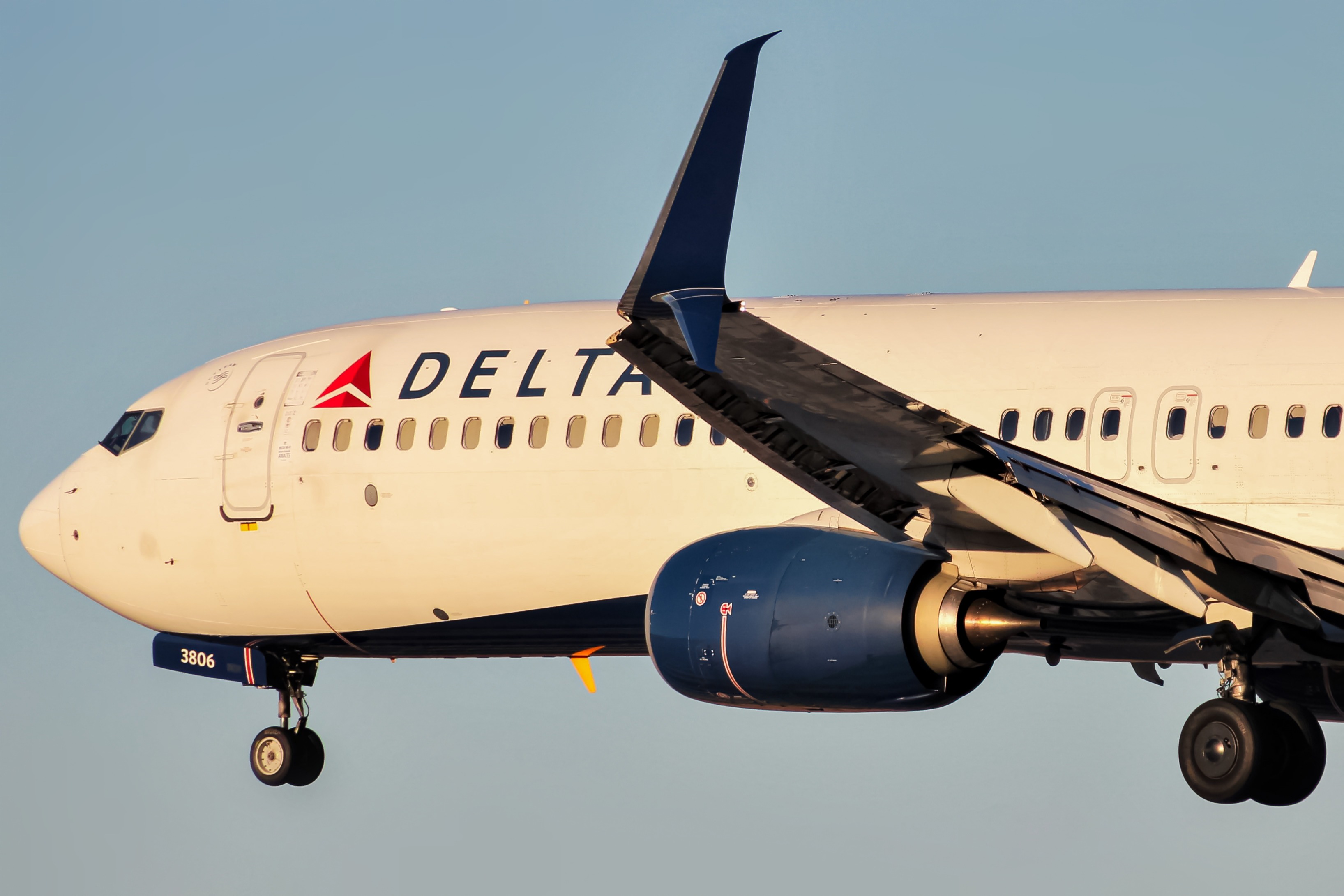 Full size: Delta Airlines Boeing 737-900ER N806DN at Baltimore/Washington International Thurgood Marshall Airport