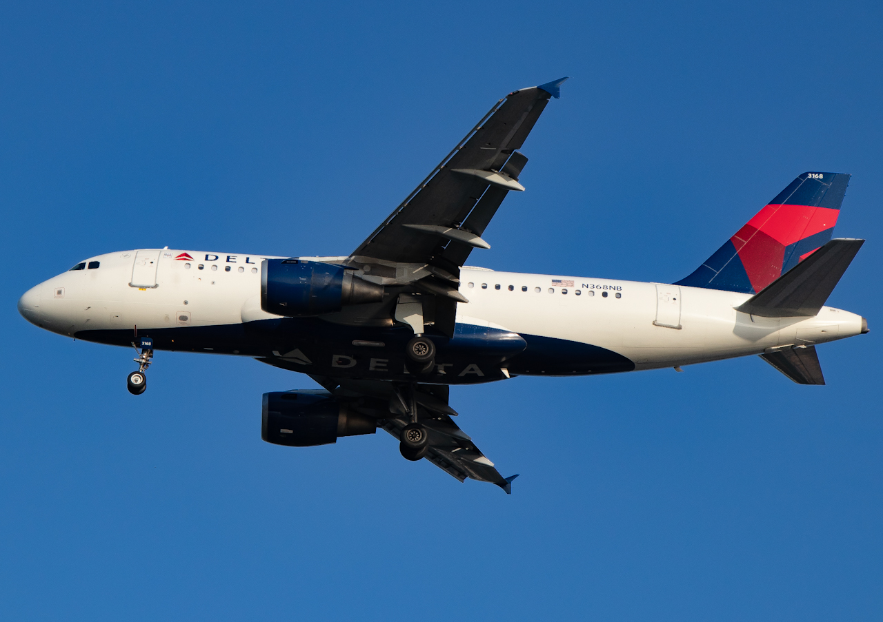Full size: Delta Airlines Airbus A319 N368NB at Tampa International Airport