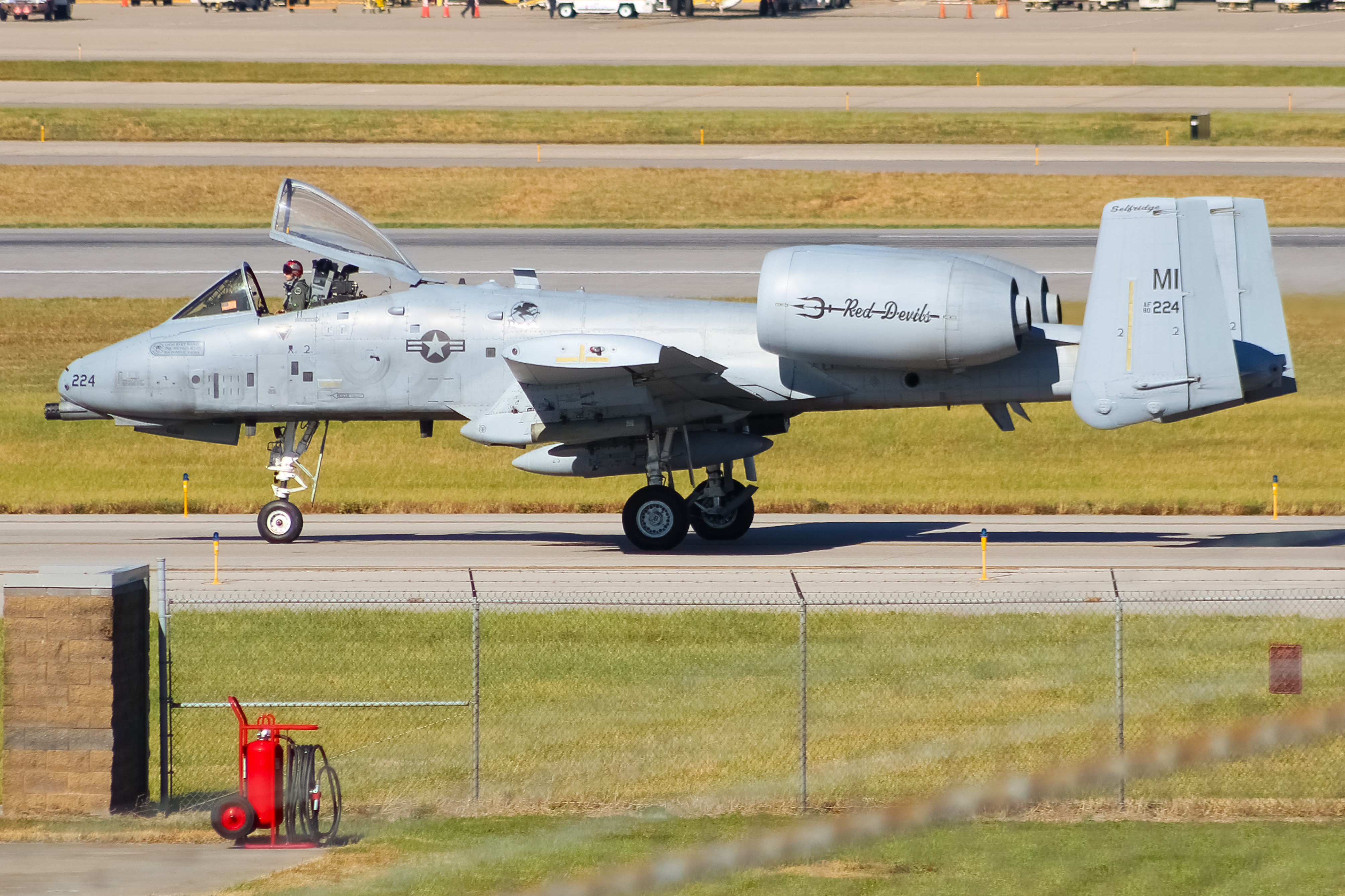 Full size: USAF - United States Air Force Fairchild A-10 Thunderbolt 80-0224 at Cincinnati/Northern Kentucky International Airport