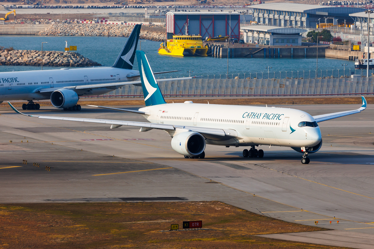 Full size: Cathay Pacific Airbus A350-900 B-LRG at Hong Kong International Airport