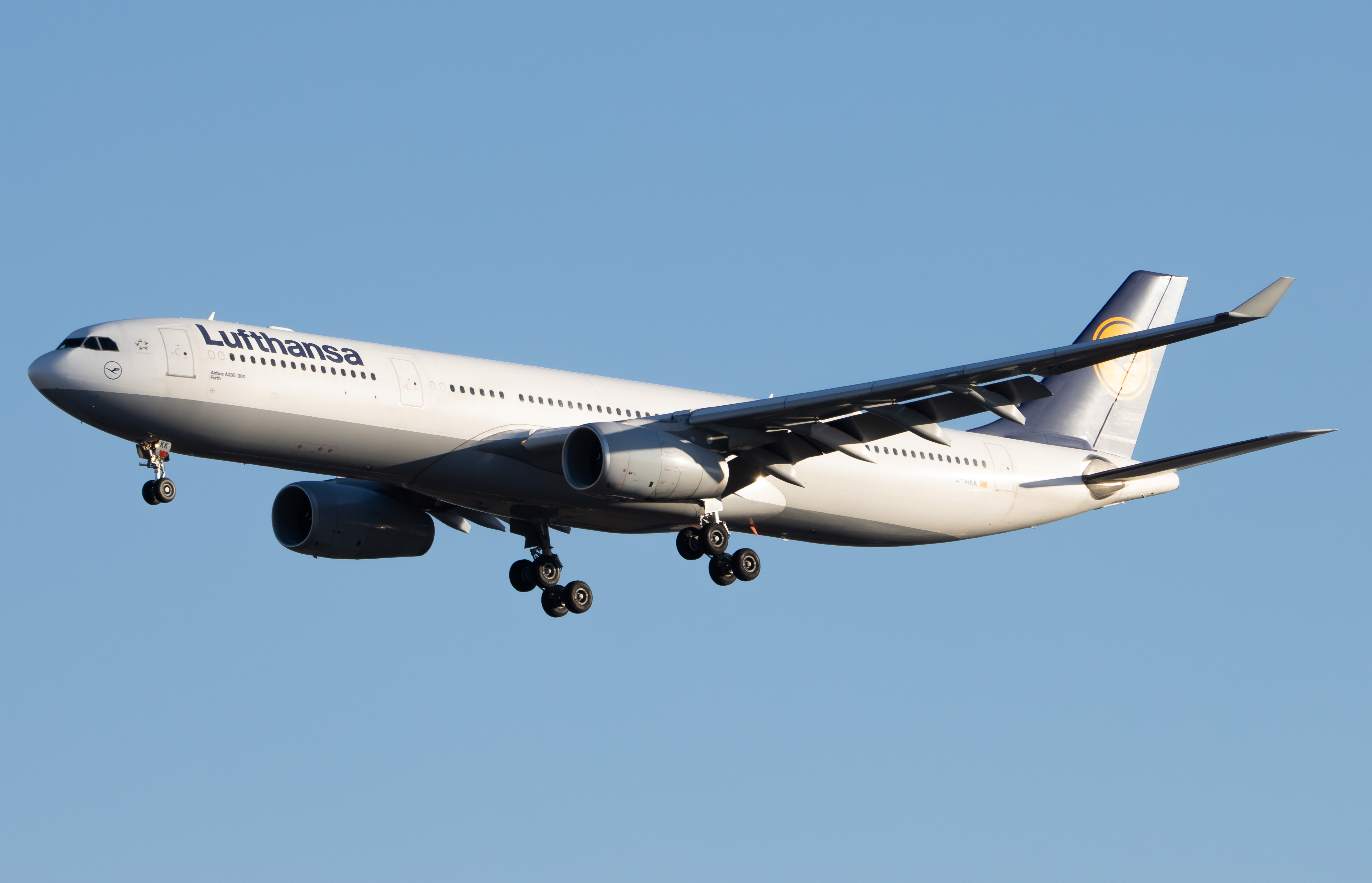 Full size: Lufthansa Airbus A330-300 D-AIKK at Newark Liberty International Airport