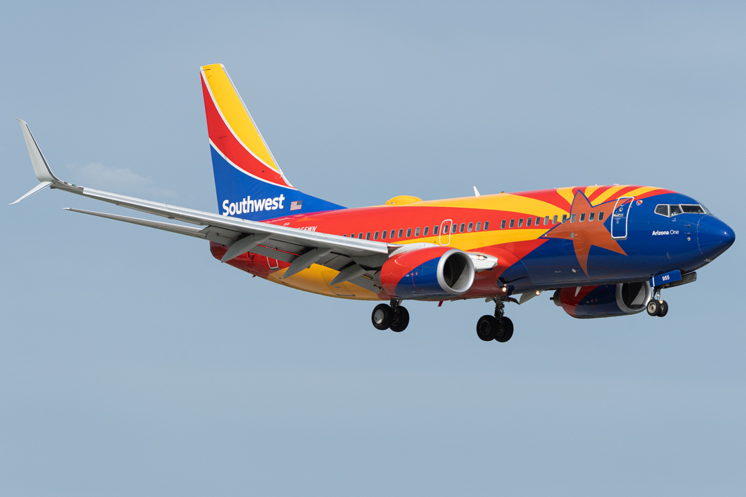 Full size: Southwest Airlines Boeing 737-700 n955wn at Manchester Airport
