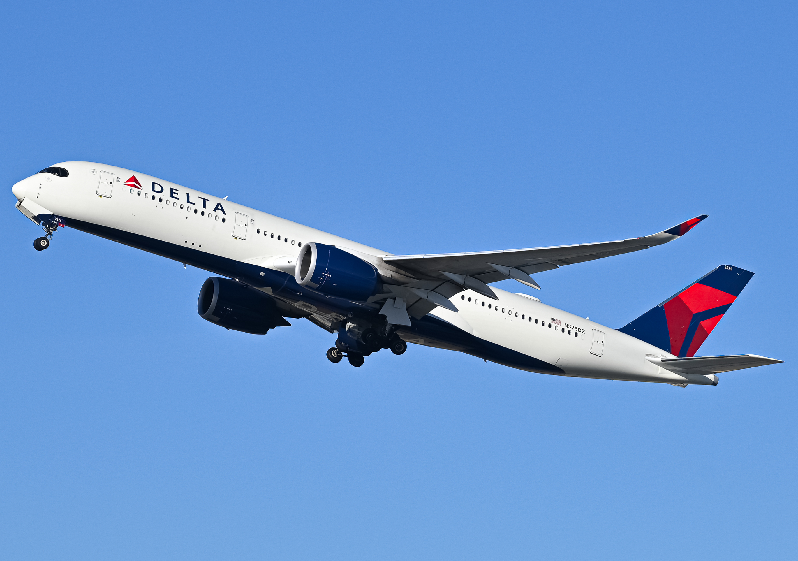 Full size: Delta Airlines Airbus A350-900 N575DZ at San Diego International Airport