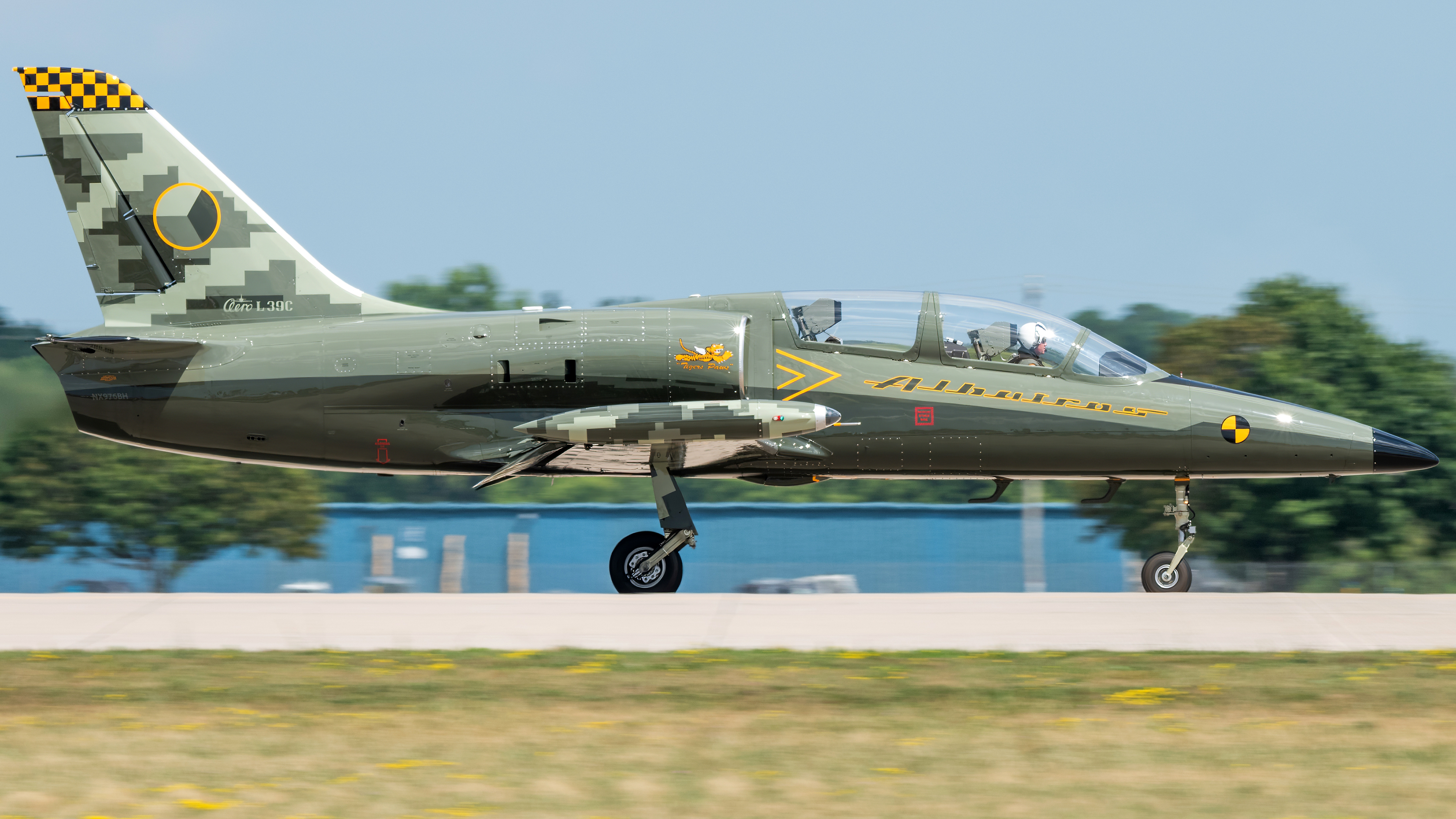 Full size: PRIVATE Aero L-39 Albatros NX976BH at Wittman Regional Airport