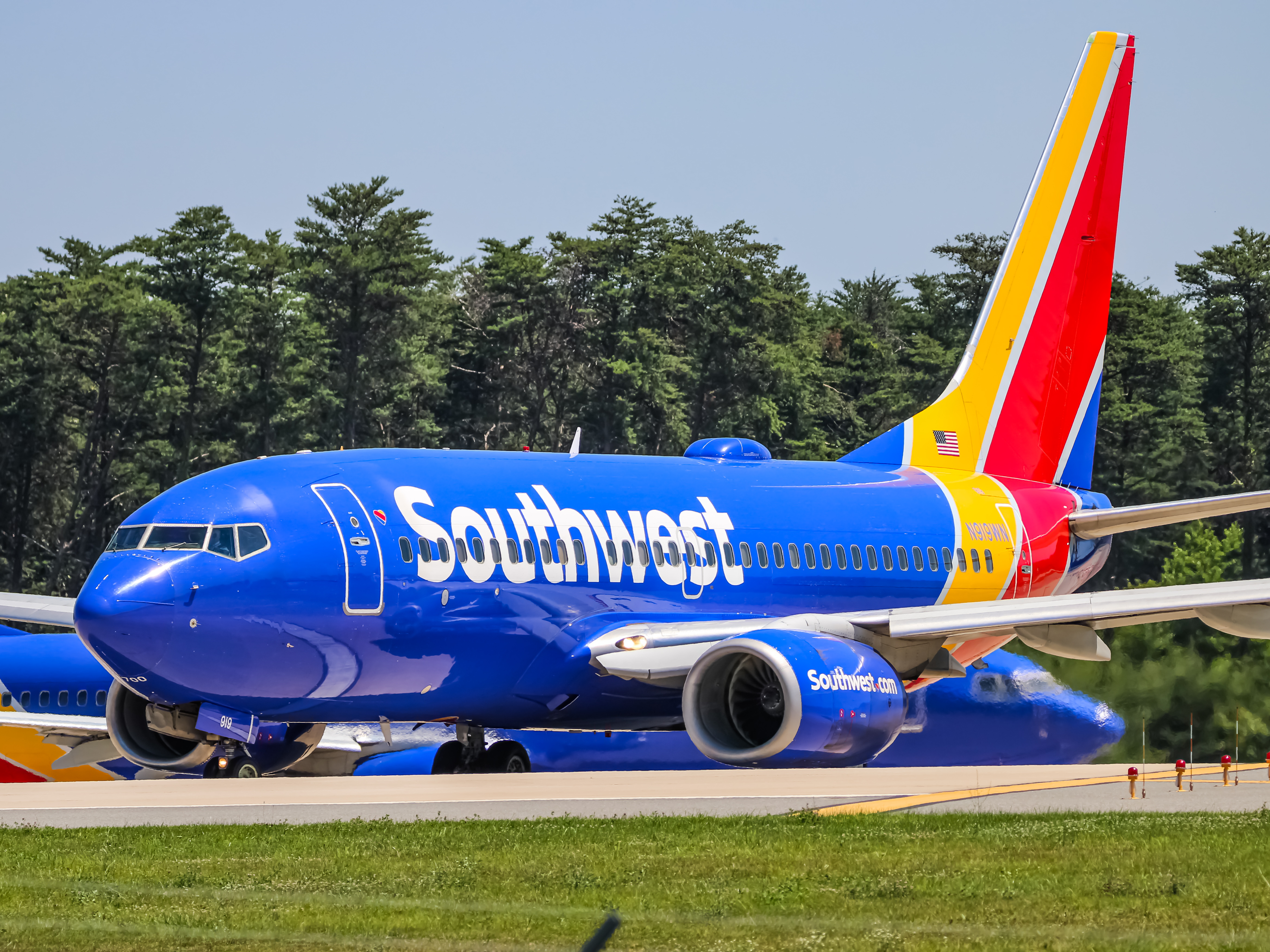 Full size: Southwest Airlines Boeing 737-700 N919WN at Baltimore/Washington International Thurgood Marshall Airport
