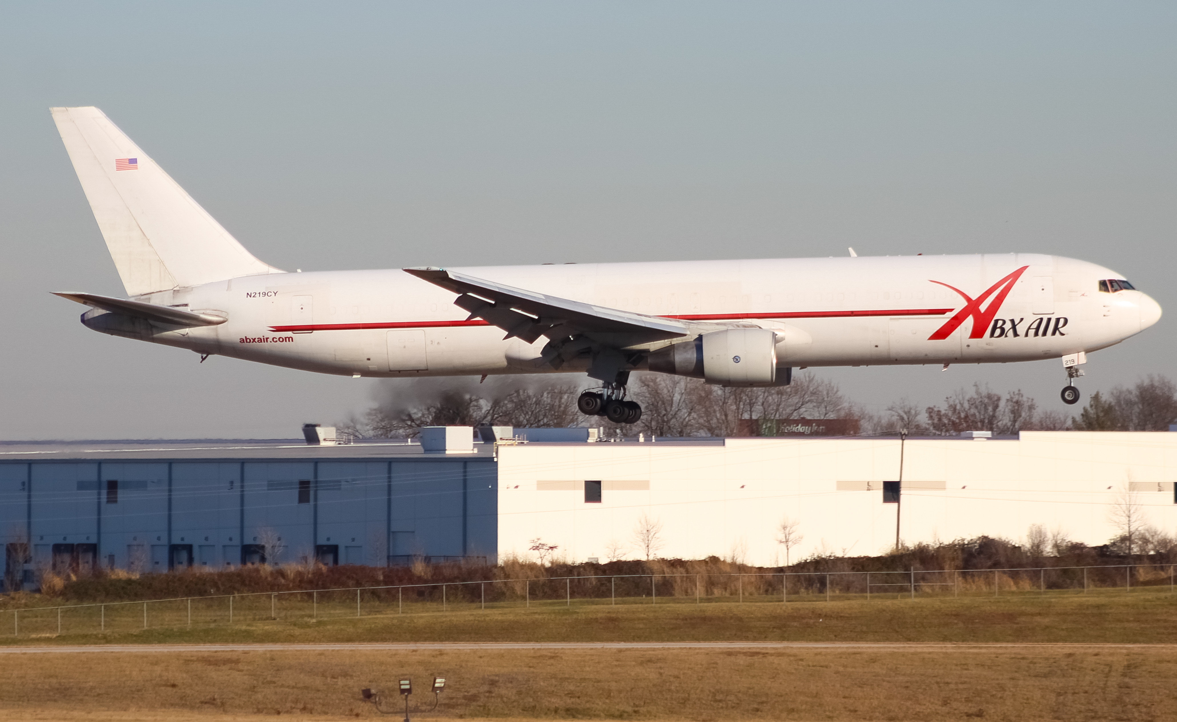 Full size: ABX Air Boeing 767-300F N219CY at Cincinnati/Northern Kentucky International Airport