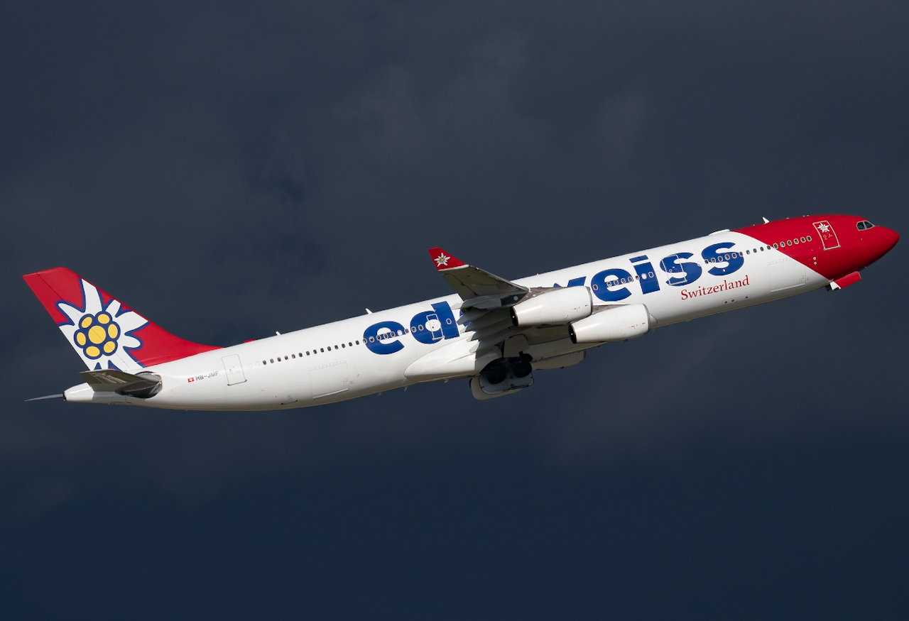 Full size: Edelweiss Air Airbus A340-300 HB-JMF at Tampa International Airport
