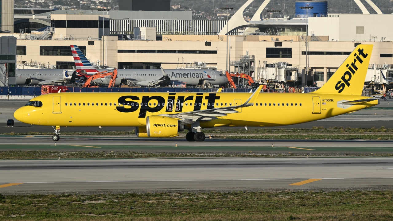 Full size: Spirit Airlines  Airbus A321NEO N709NK at Los Angeles International Airport