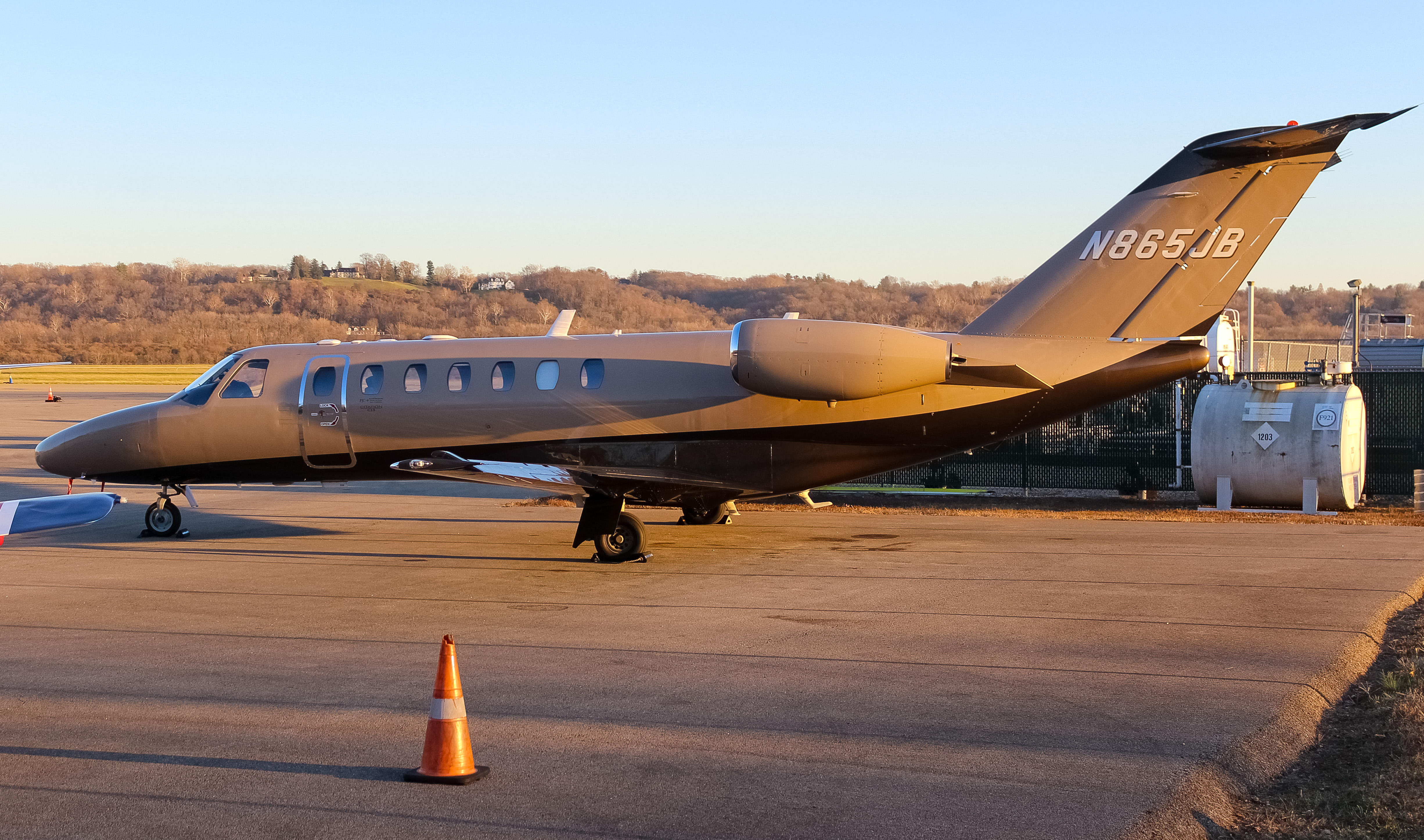 Full size: PRIVATE  Cessna Citation 525 N865JB at Cincinnati Municipal Airport/Lunken Field