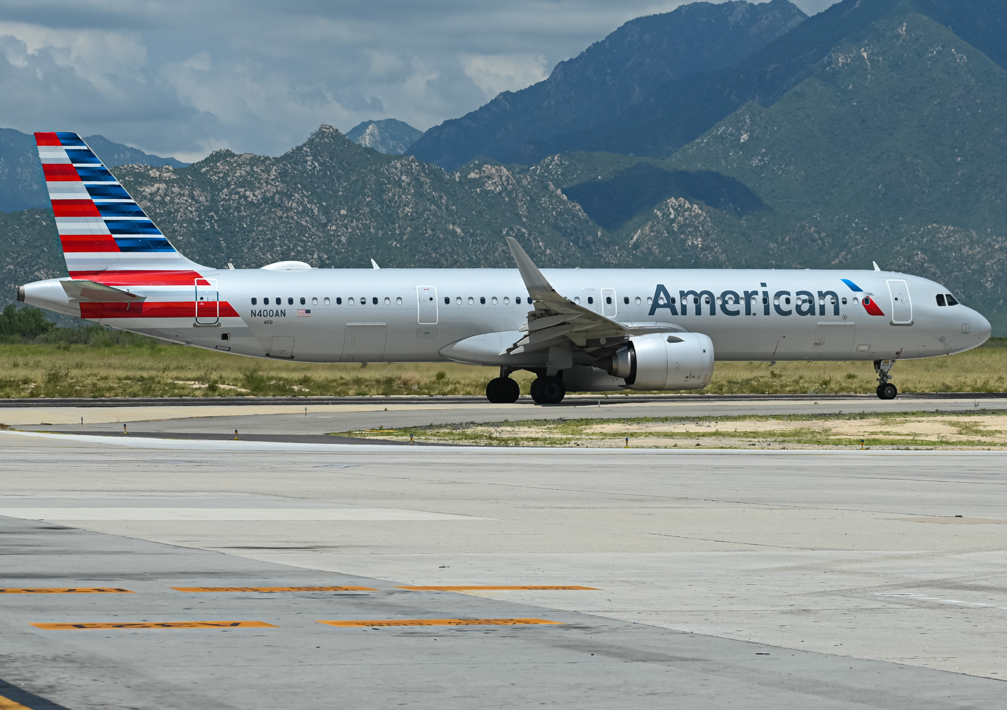 Full size: American Airlines Airbus A321NEO N400AN at San Jose del Cabo Los Cabos International Airport