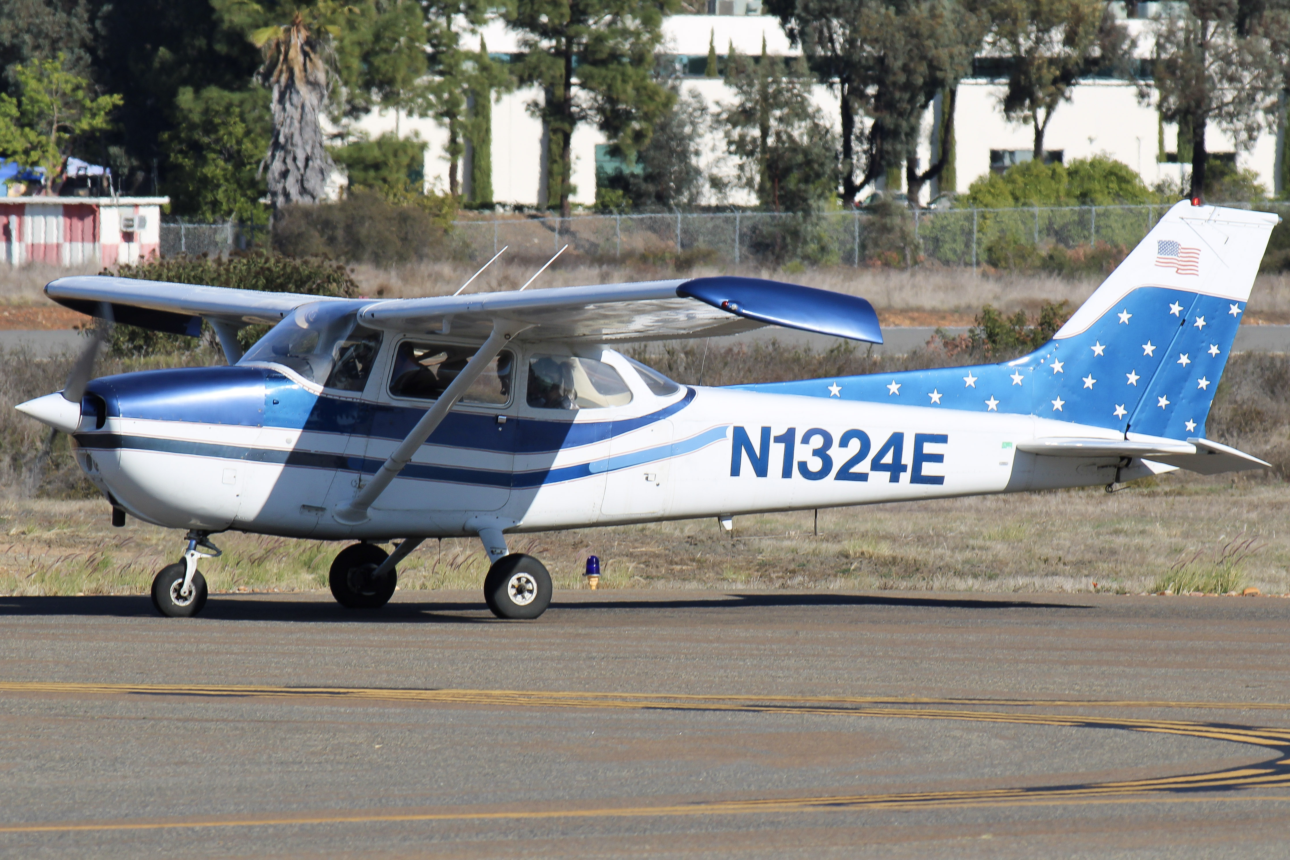 Full size: PRIVATE Cessna 172 N1324E at Montgomery-Gibbs Executive Airport