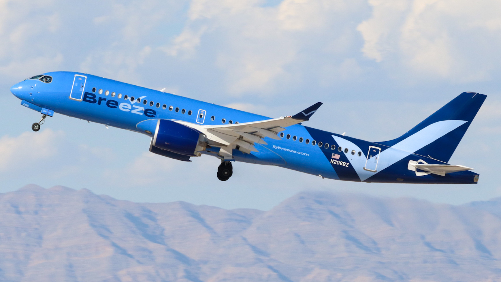 Full size: Breeze Airways Airbus A220-300 N206BZ at Harry Reid International Airport