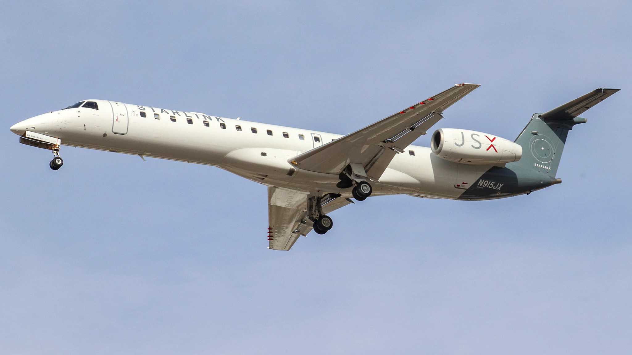 Full size: JSX Embraer ERJ145 N915JX at Harry Reid International Airport
