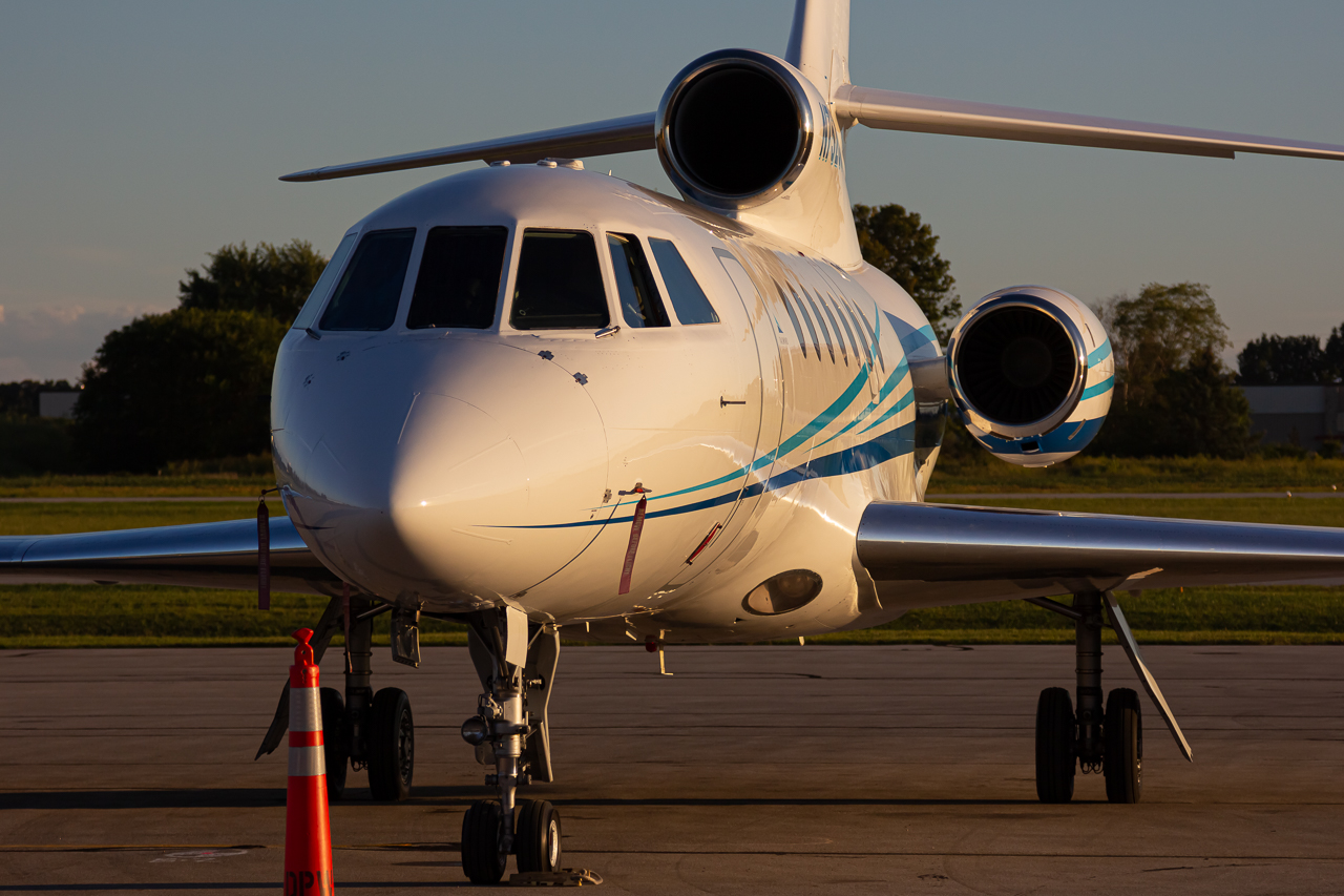 Full size: PRIVATE Dassault Falcon 50 N752JC at Delaware Municipal Airport