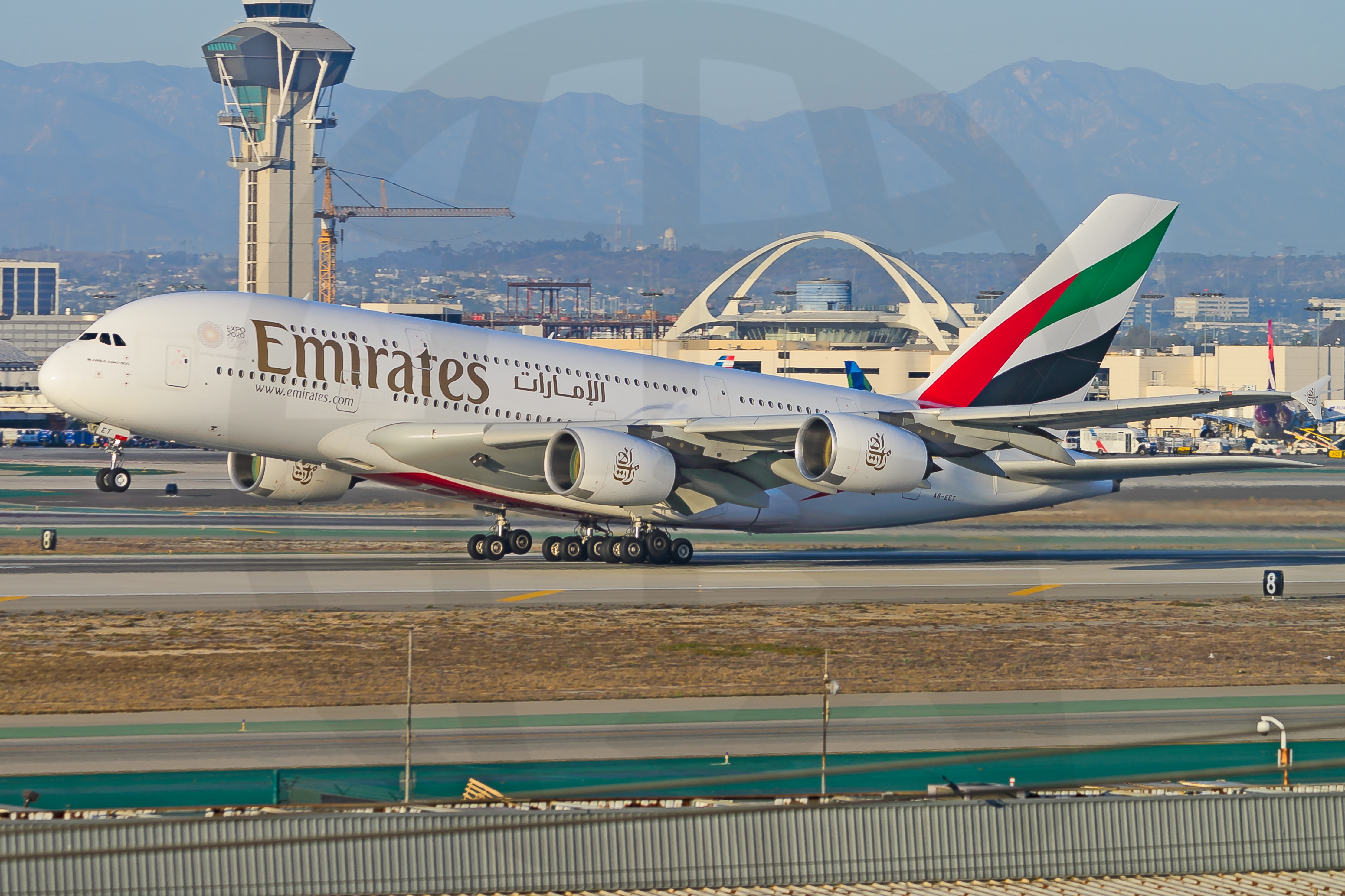 Full size: Emirates Airbus A380-800 A6-EET at Los Angeles International Airport