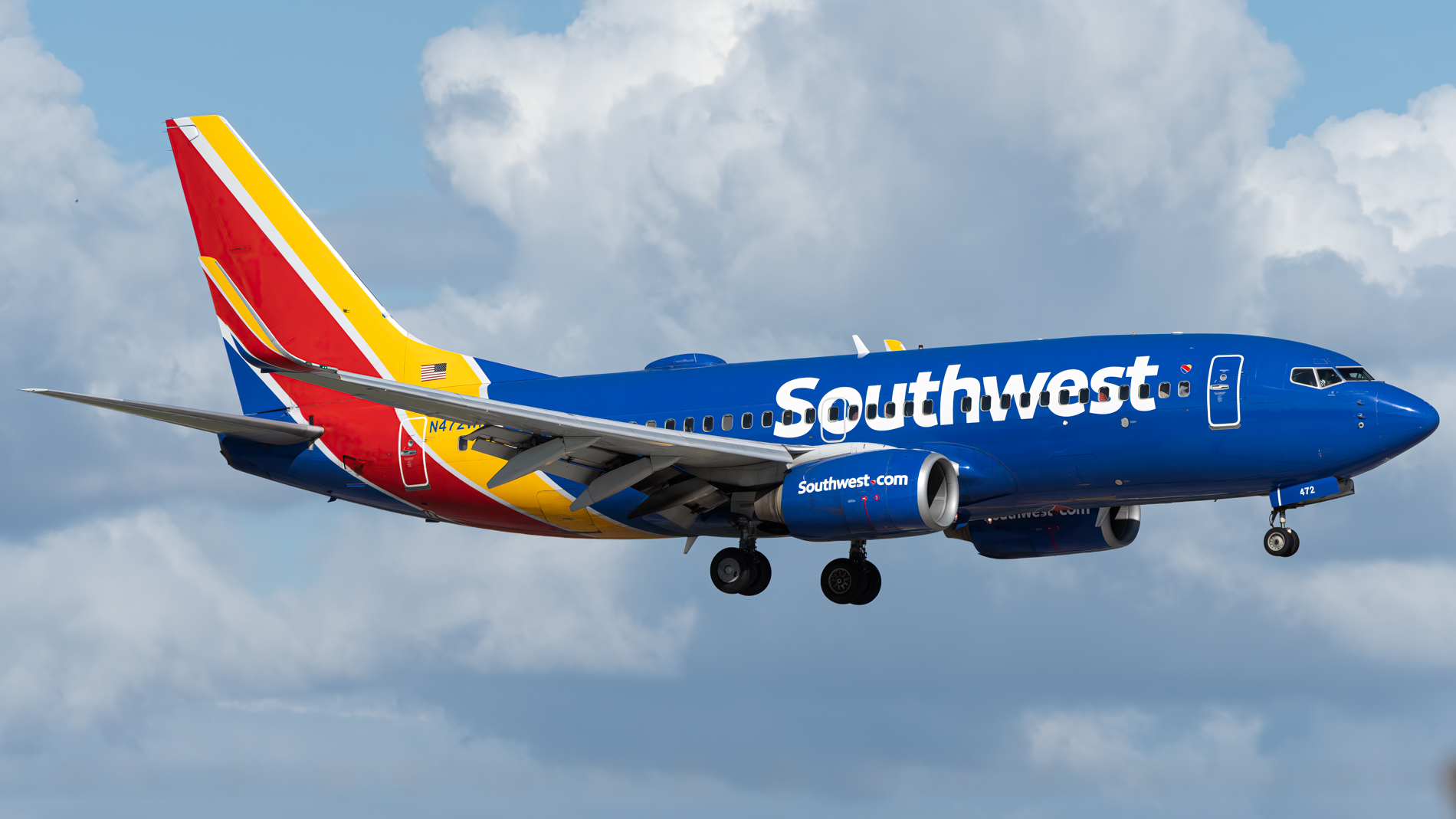 Full size: Southwest Airlines Boeing 737-700 N472WN at Fort Lauderdale/Hollywood International Airport