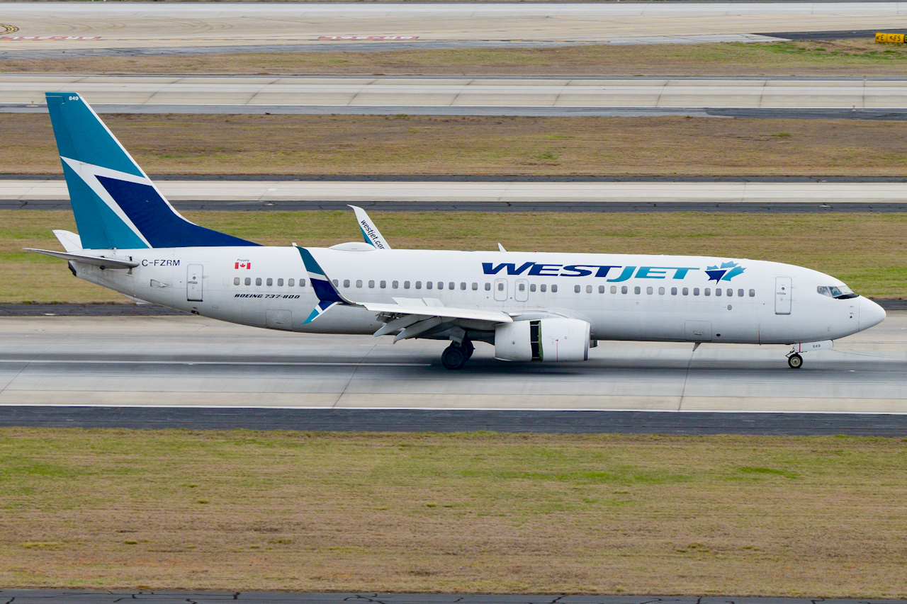 Full size: WestJet Boeing 737-800 C-FZRM at Hartsfield-Jackson Atlanta International Airport