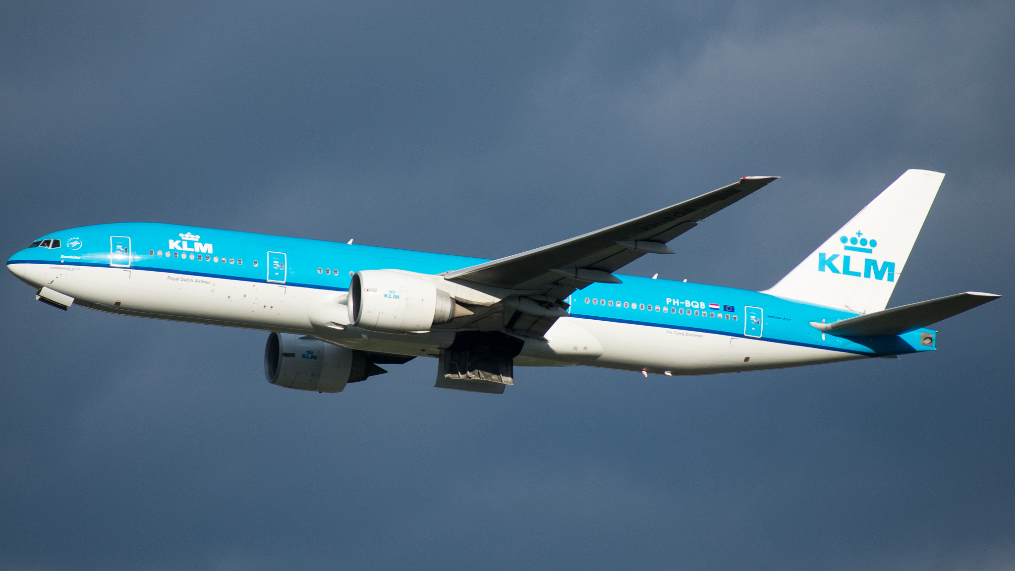 Full size: KLM  Boeing 777-200ER PH-BQB at Washington Dulles International Airport