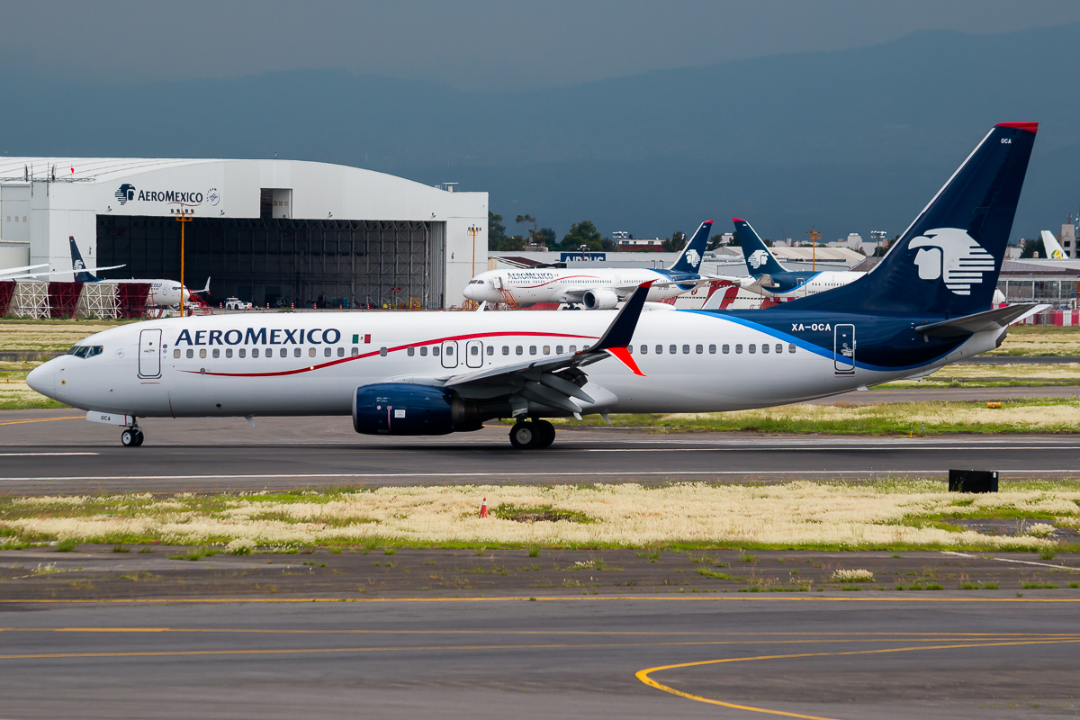 Full size: Aeromexico Boeing 737-800 XA-OCA at Mexico City International Airport