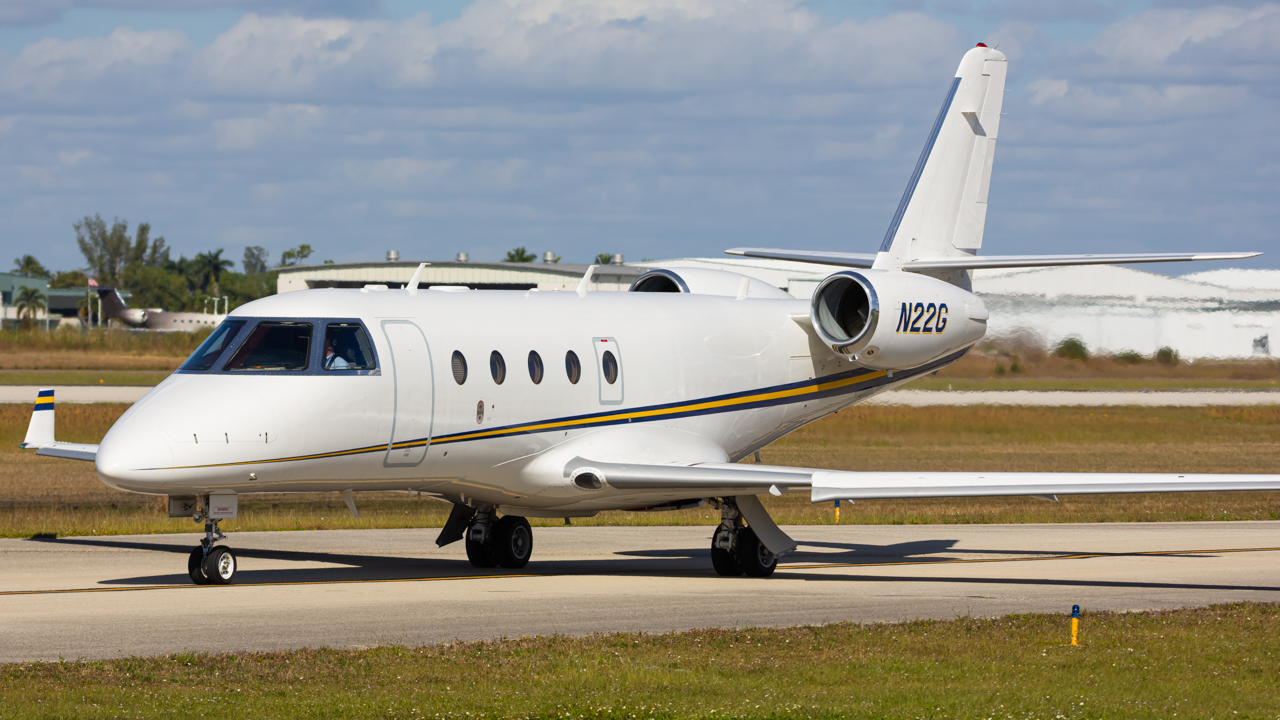 Full size: PRIVATE Gulfstream G150 N22G at Naples Municipal Airport
