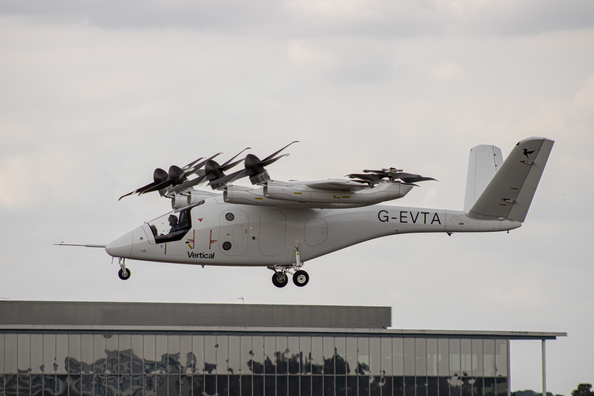 Full size: Vertical Aerospace  Vertical Aerospace VA-1X  G-EVTA at Farnborough Airport