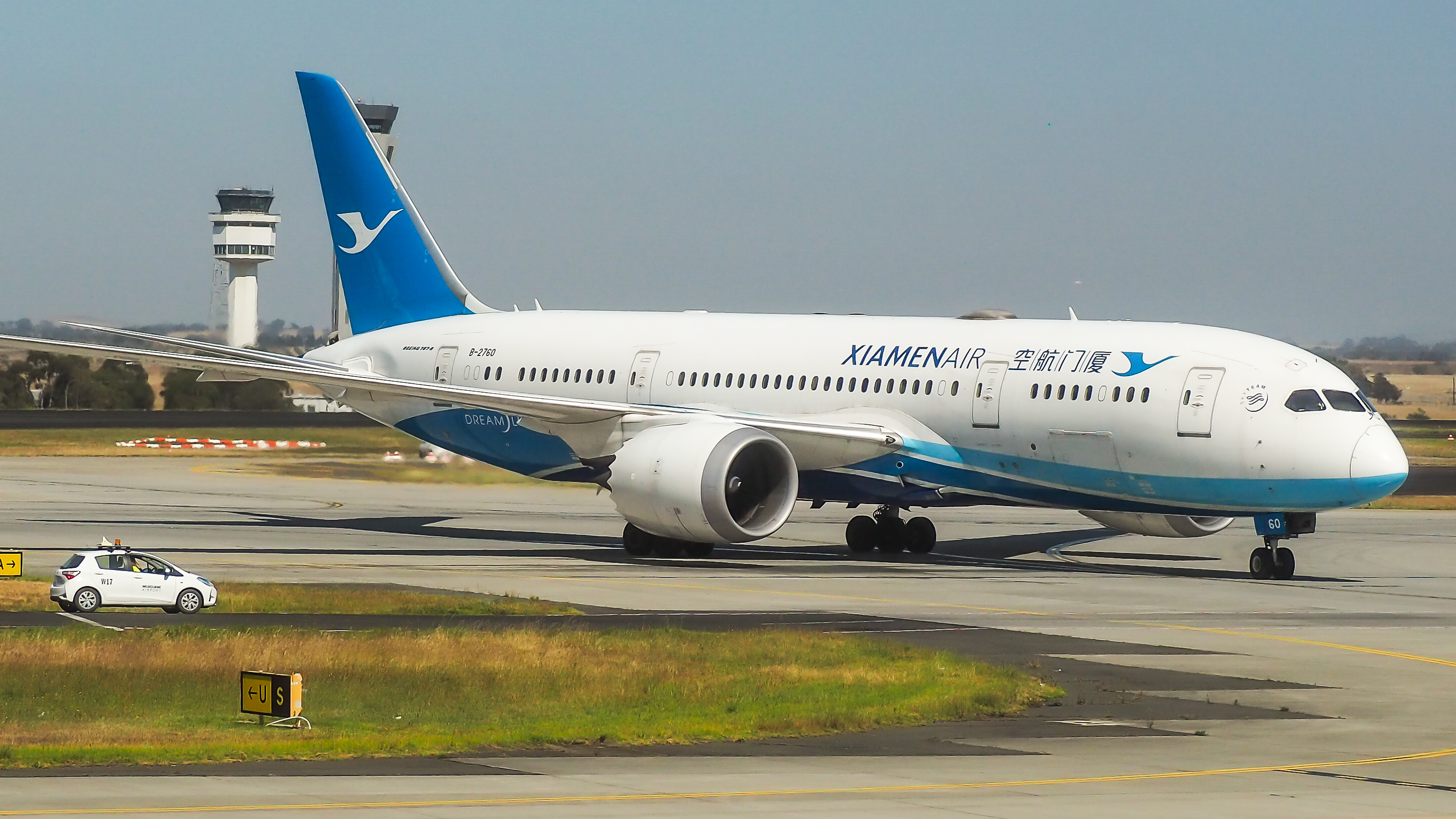 Full size: Xiamen Air Boeing 787-8 B-2760 at Melbourne Airport