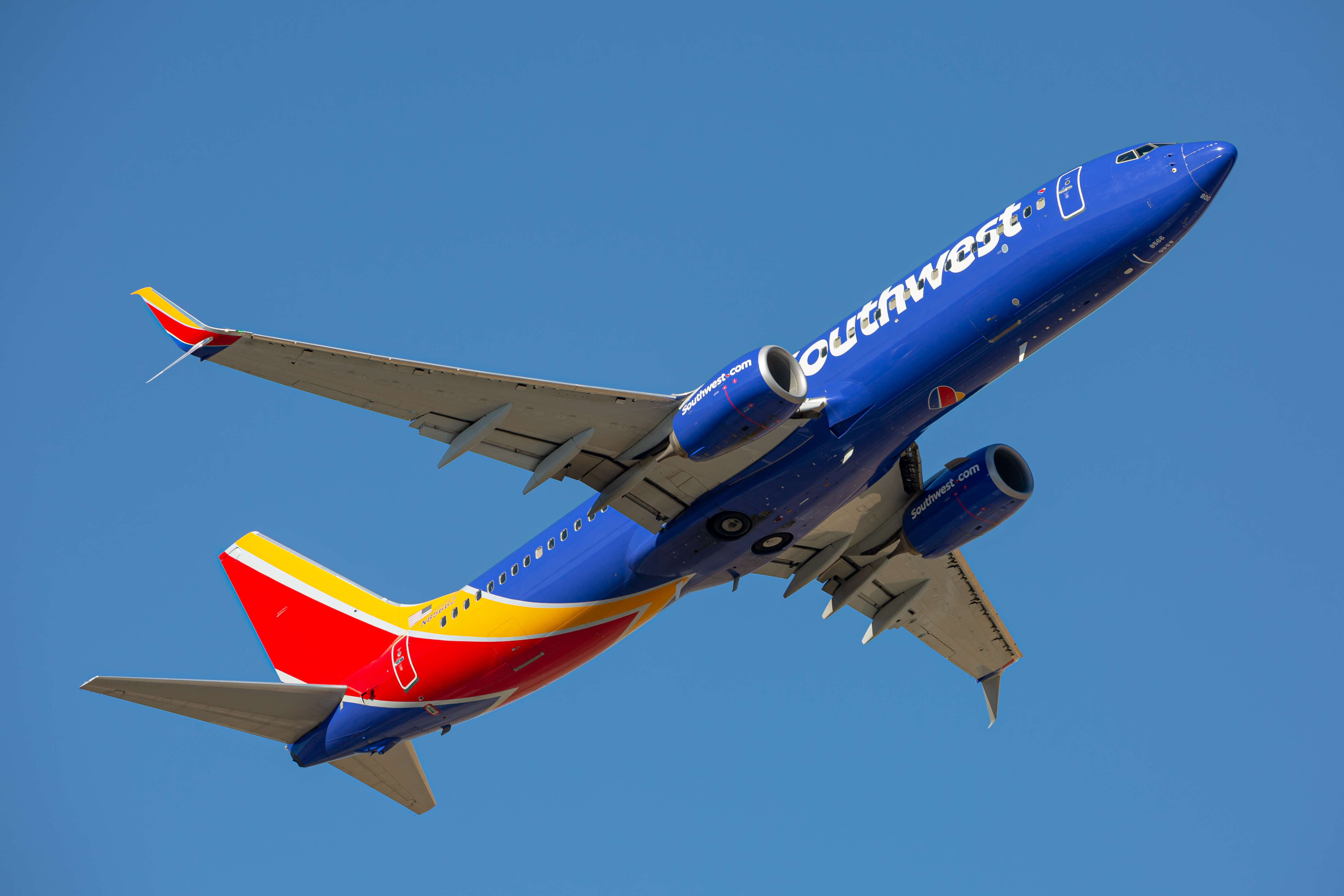 Full size: Southwest Airlines Boeing 737-800 N8566Z at Baltimore/Washington International Thurgood Marshall Airport