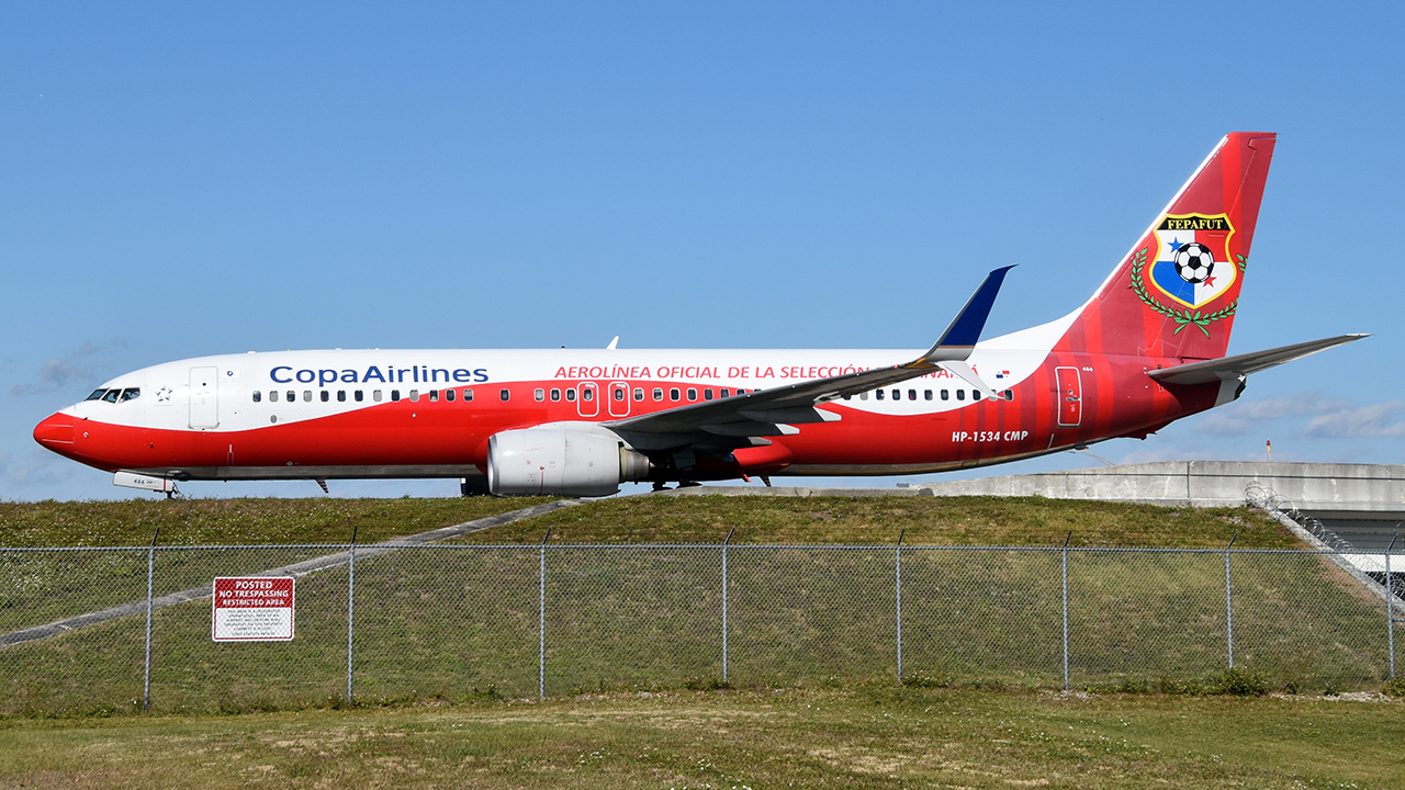 Full size: Copa Airlines Boeing 737-800 HP-1534CMP at Orlando International Airport