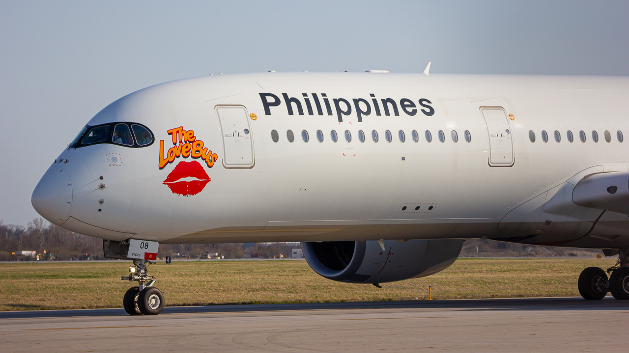 Full size: Philippine Airlines Airbus A350-900 RP-C3508 at Rickenbacker International Airport
