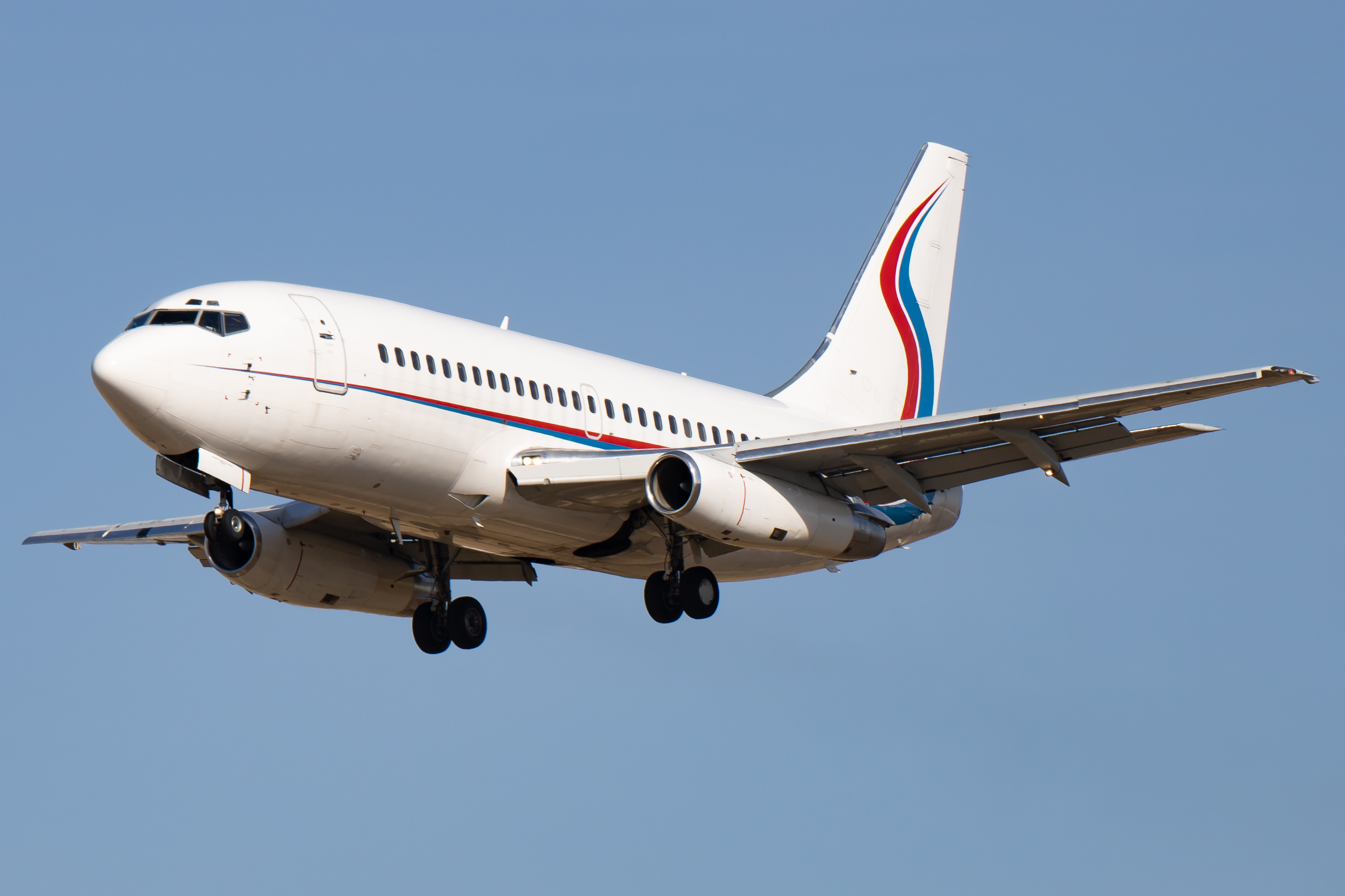 Full size: Ameristar Jet Charter Boeing 737-200 N467TW at Cedar Rapids Eastern Iowa Airport