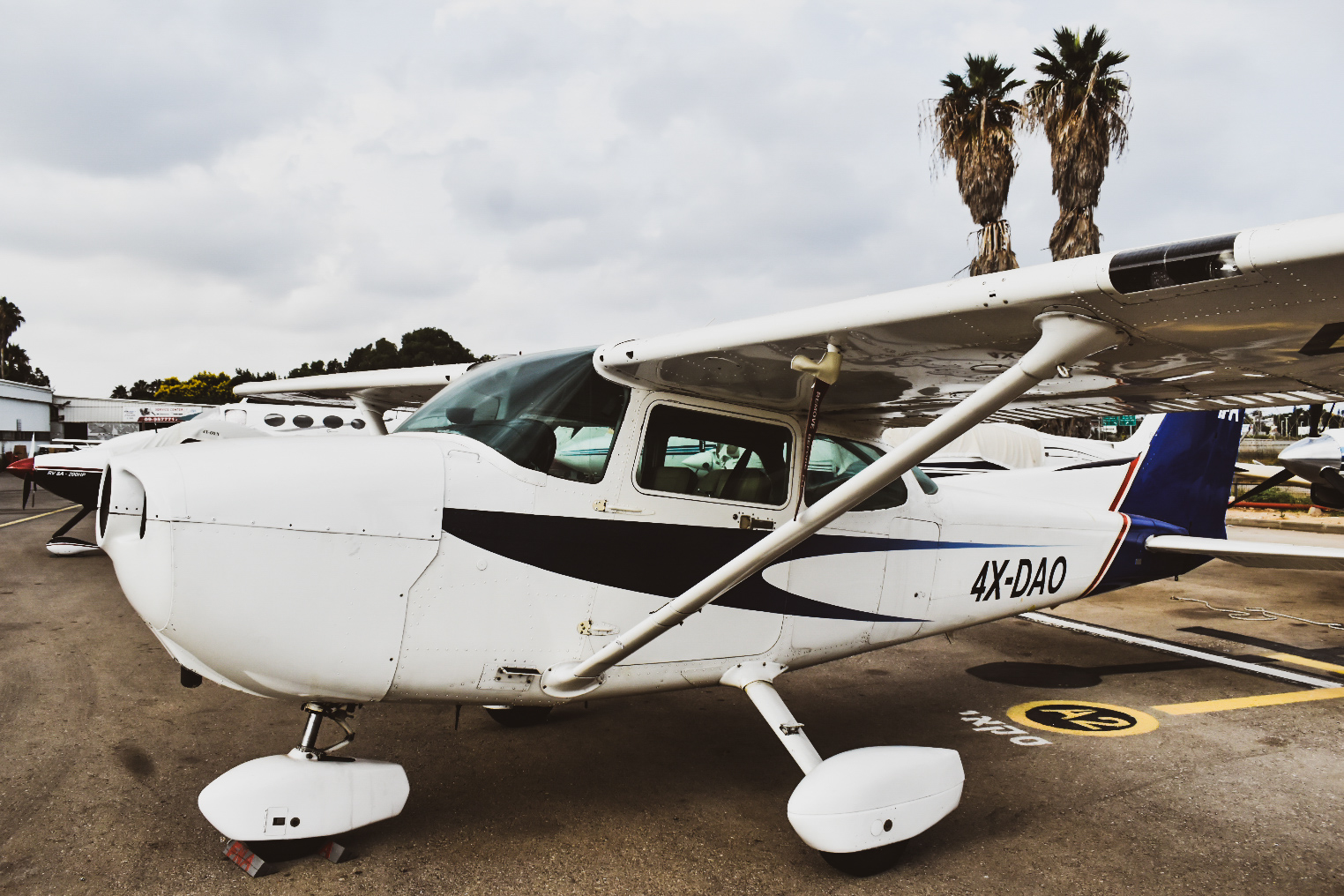 Full size: FN aviation  Cessna 172P 4X-DAO at Herzliya Airport