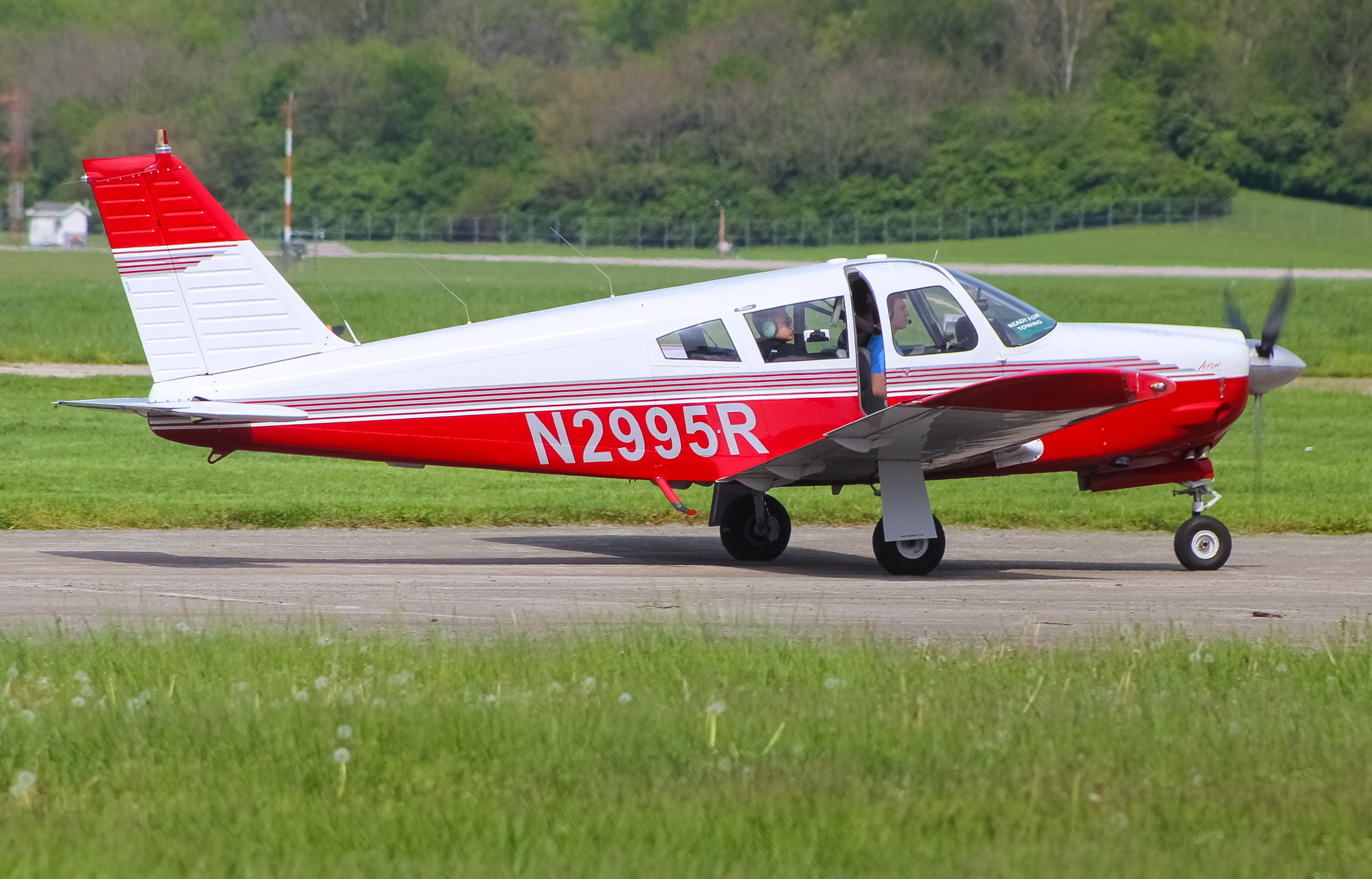 Full size: PRIVATE  Piper 28 Archer N2995R at Cincinnati Municipal Airport/Lunken Field