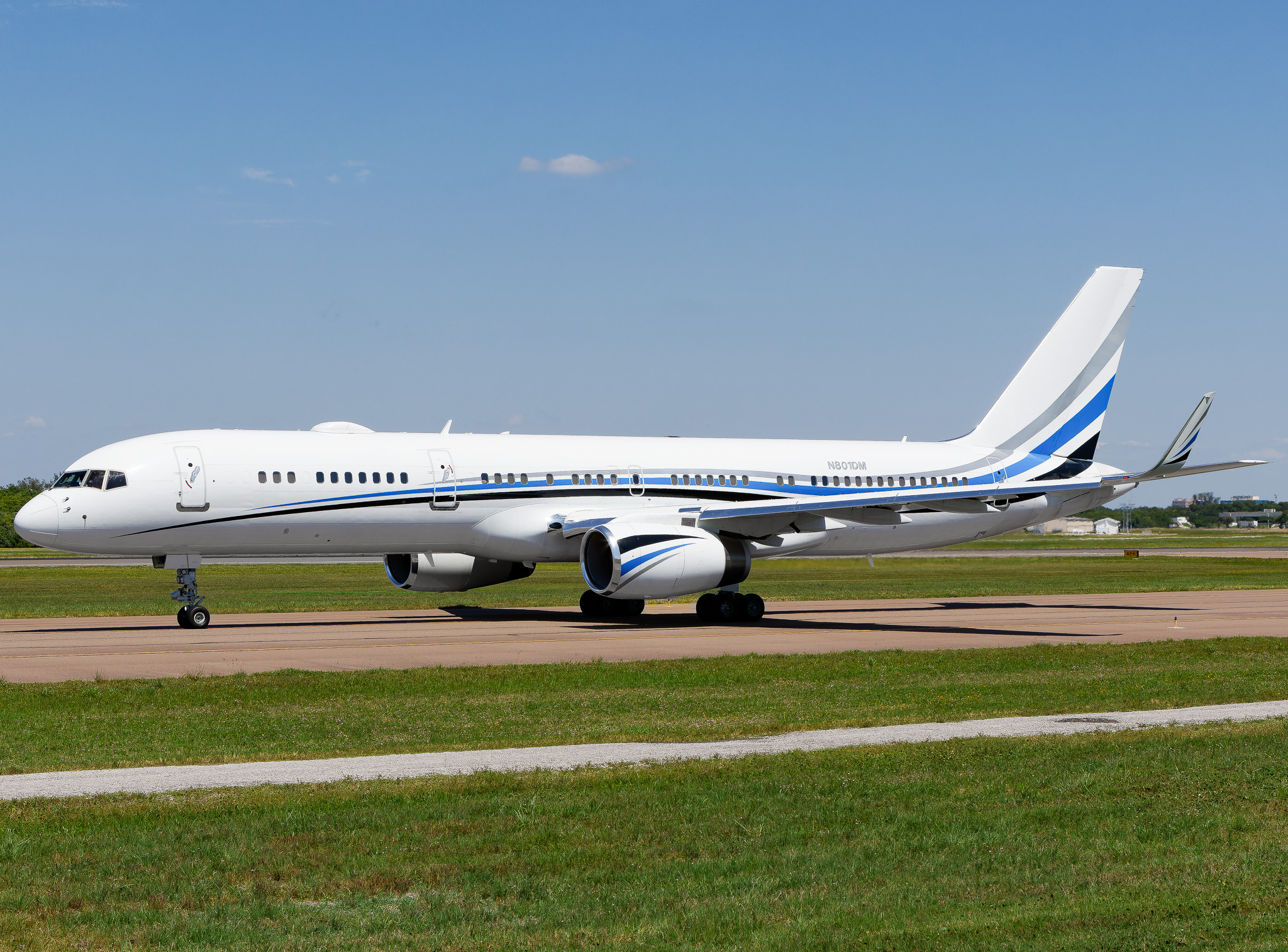 Full size: Private  Boeing 757-200 N801DM at St. Petersburg Clearwater International Airport