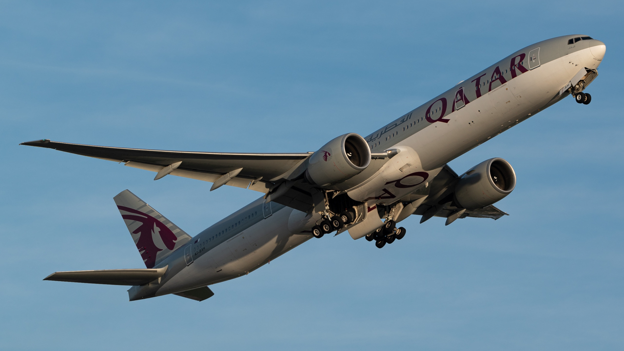 Full size: Qatar Airways Boeing 777-300ER A7-BAH at Hartsfield-Jackson Atlanta International Airport